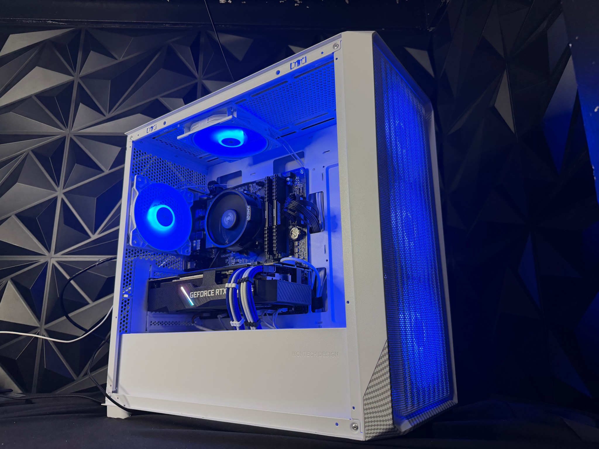 🔵⚡ BLUE FIBER ⚡🔵 Ryzen 5 5500| RTX 2080 Super | 16 GB DDR4| 1 TB SSD| 650W PSU