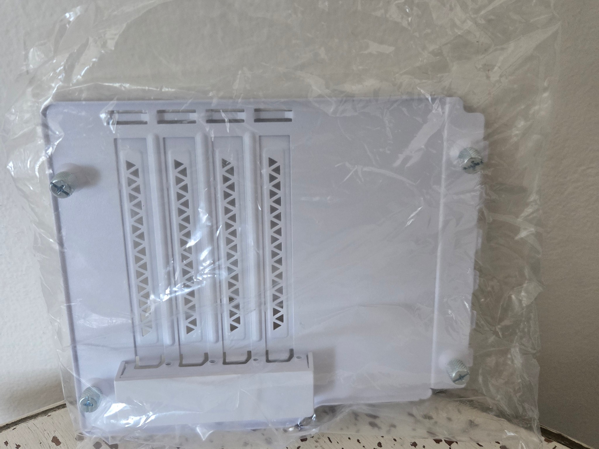 XPG Invader X Vertical Mount Kit & Replacement PCIe Covers - White