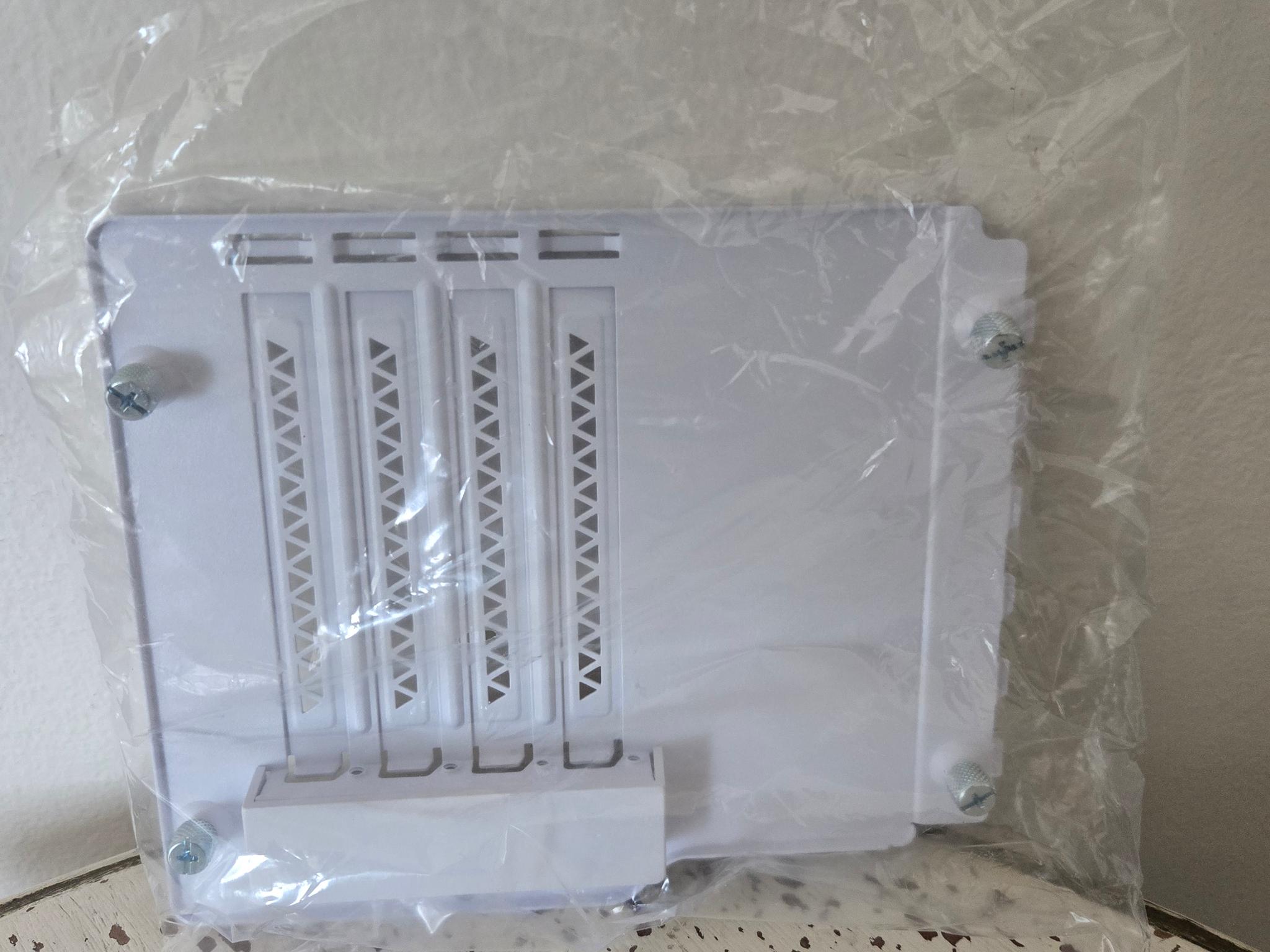 XPG Invader X Vertical Mount Kit & Replacement PCIe Covers - White