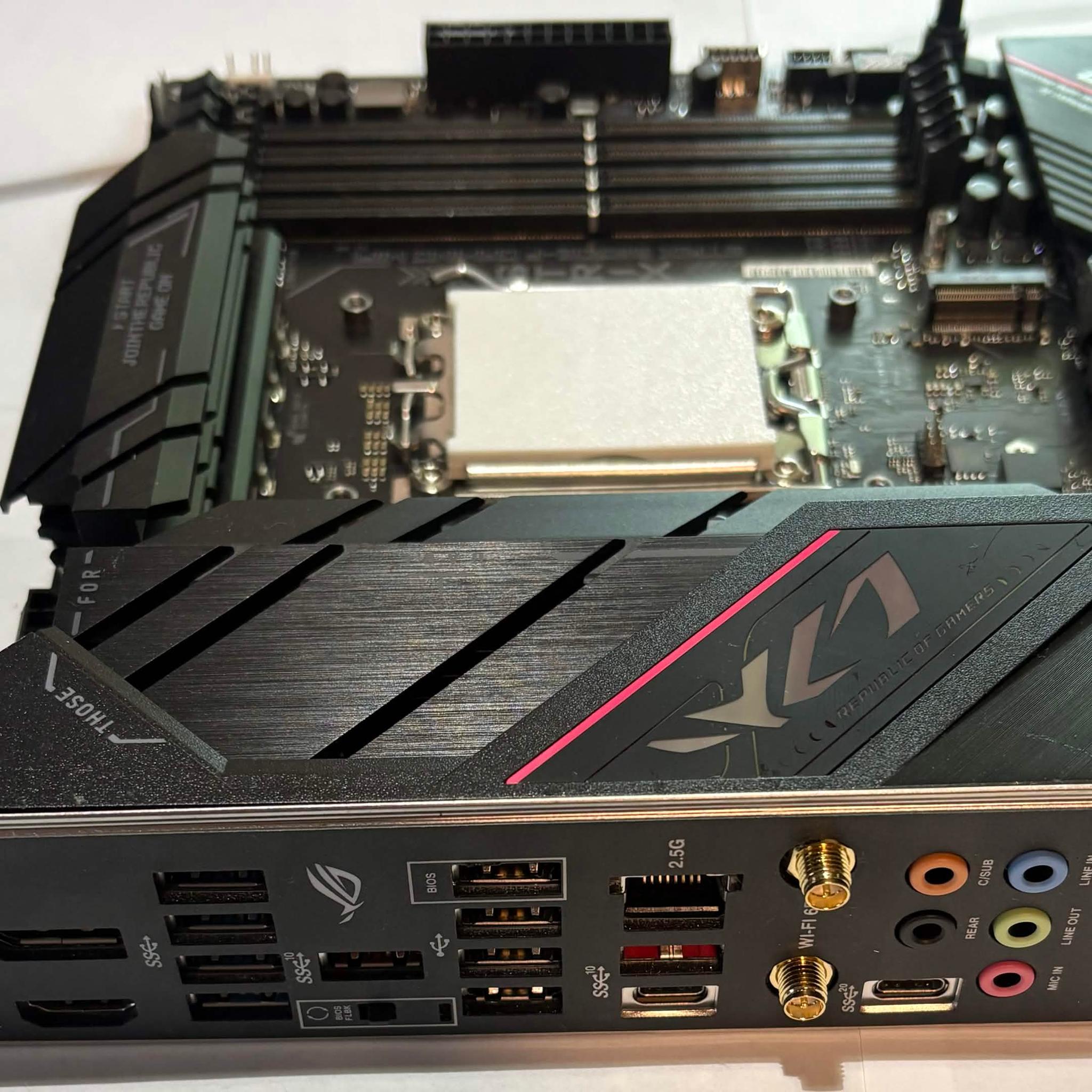 ASUS ROG Strix B650E-F Gaming WiFi AM5 ATX Motherboard | DDR5 | PCIe 5.0 | Ryzen 7000/8000/9000