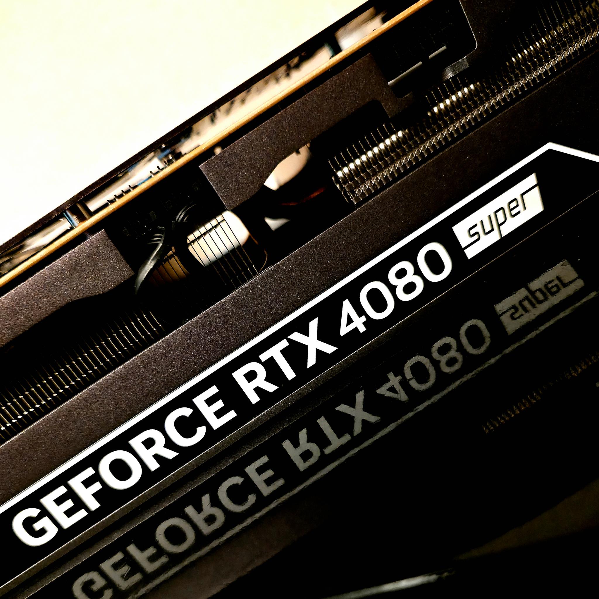 NVIDIA GeForce RTX 4080s, i7-13700KF Liquid Cooled mATX (Perfect Condition)
