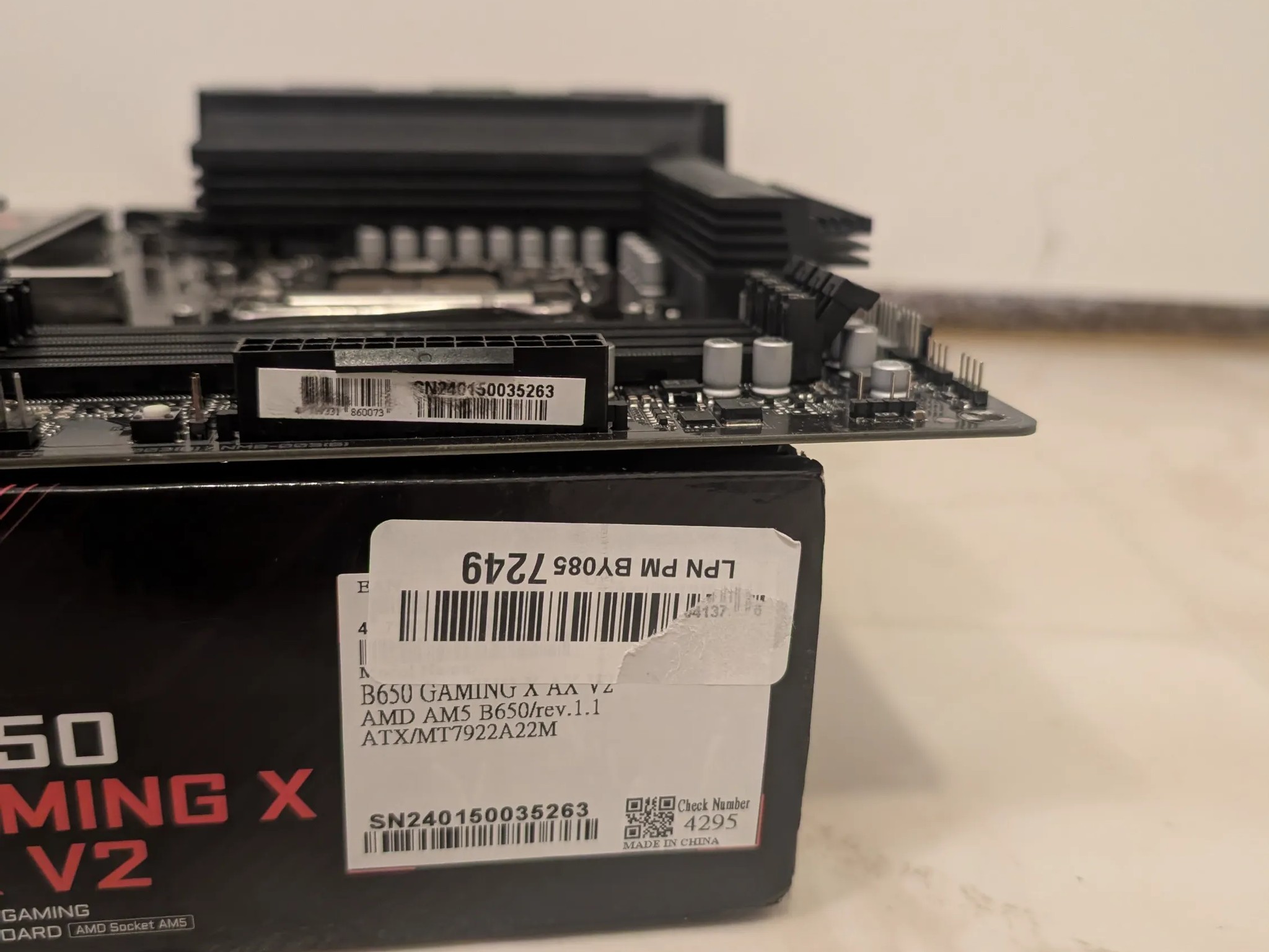GIGABYTE B650 Gaming X AX V2 (AM5, DDR5) PLEASE READ DESC