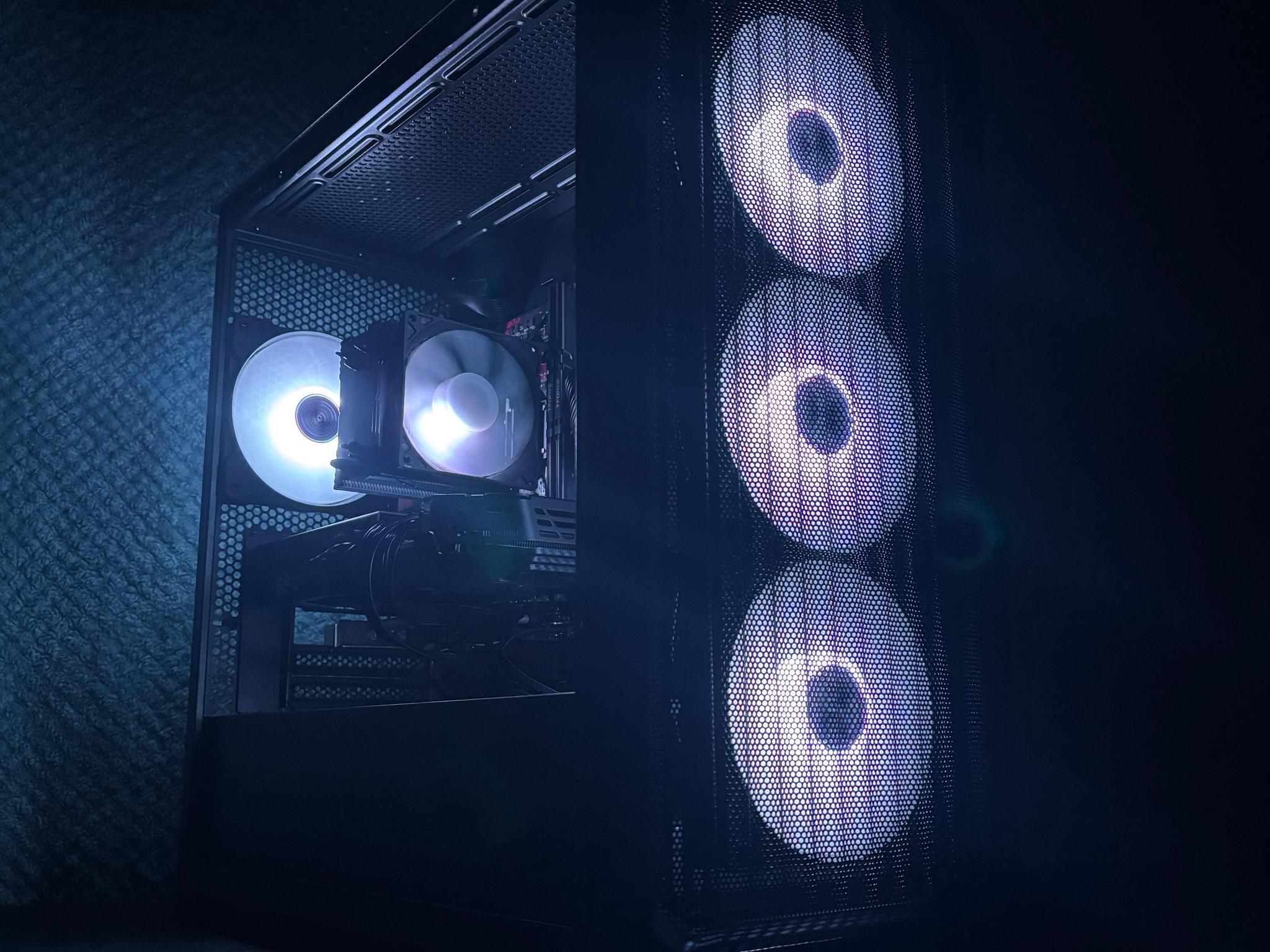 Ryzen 5 1600 | RX 580 Gaming PC