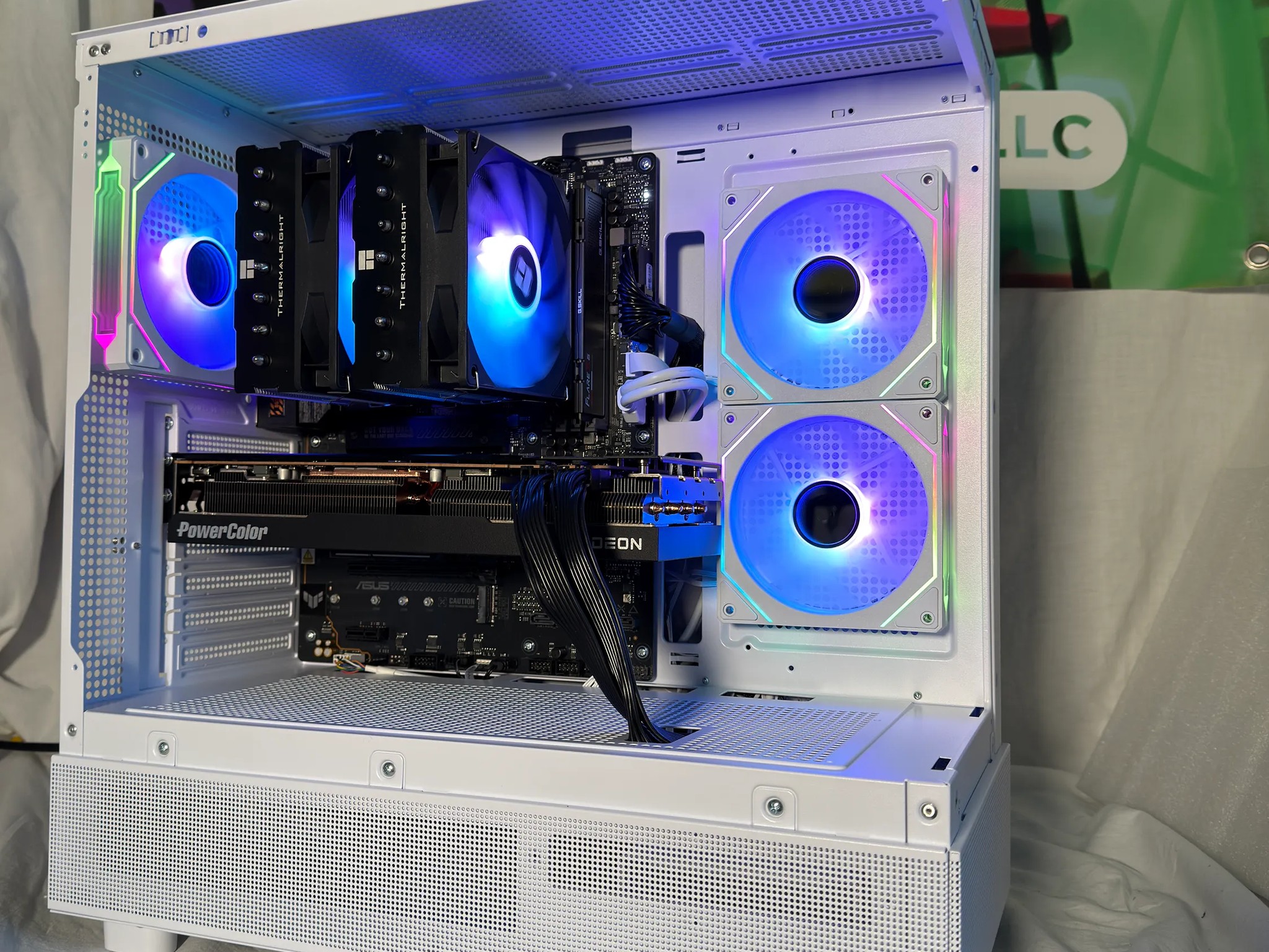 RX 7900 GRE GAMING PC Ryzen 7 7700X