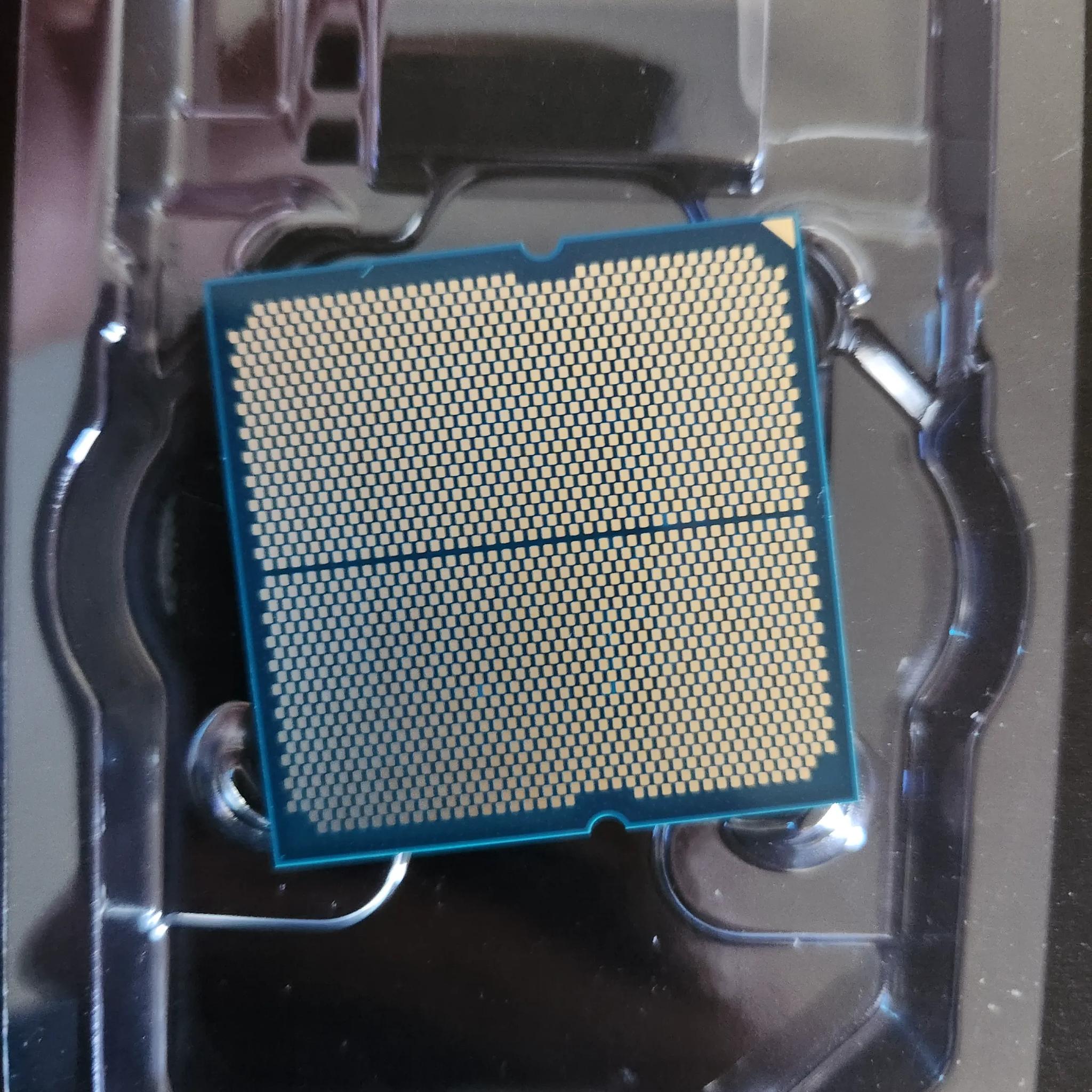 AMD Ryzen 7 9800X3D