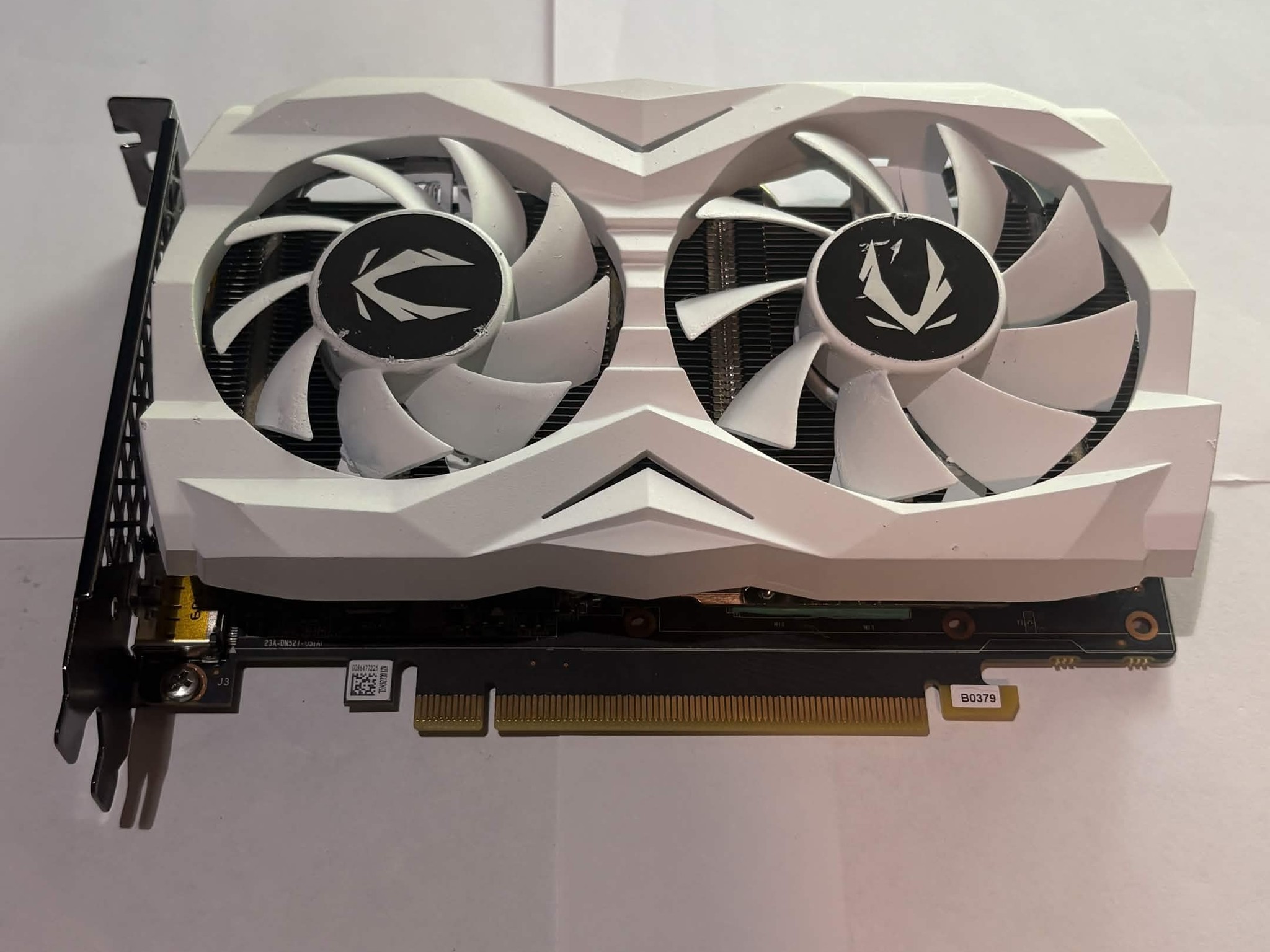 Zotac GAMING Twin Fan GeForce GTX 1660 SUPER (CUSTOM PAINT) (NM)