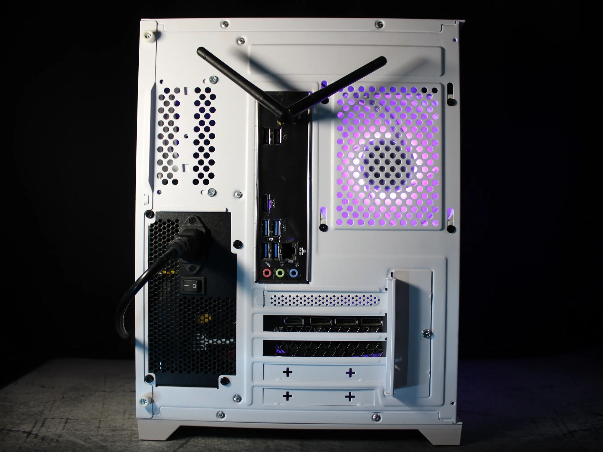 🤍 White Gaming PC [RTX 3060][Ryzen 5 5500][1TB SSD]