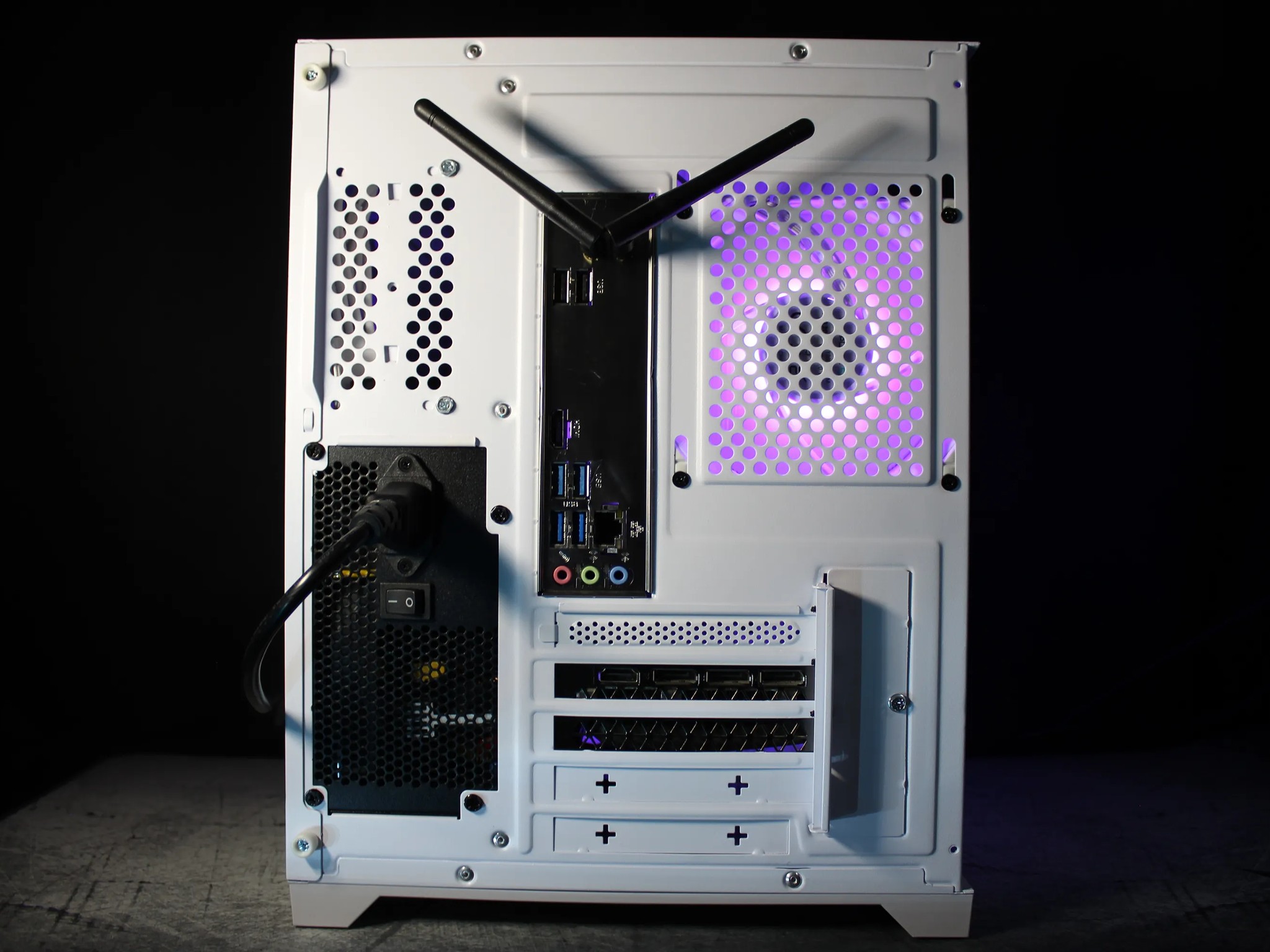 🤍 White Gaming PC [RTX 3060][Ryzen 5 5500][1TB SSD]