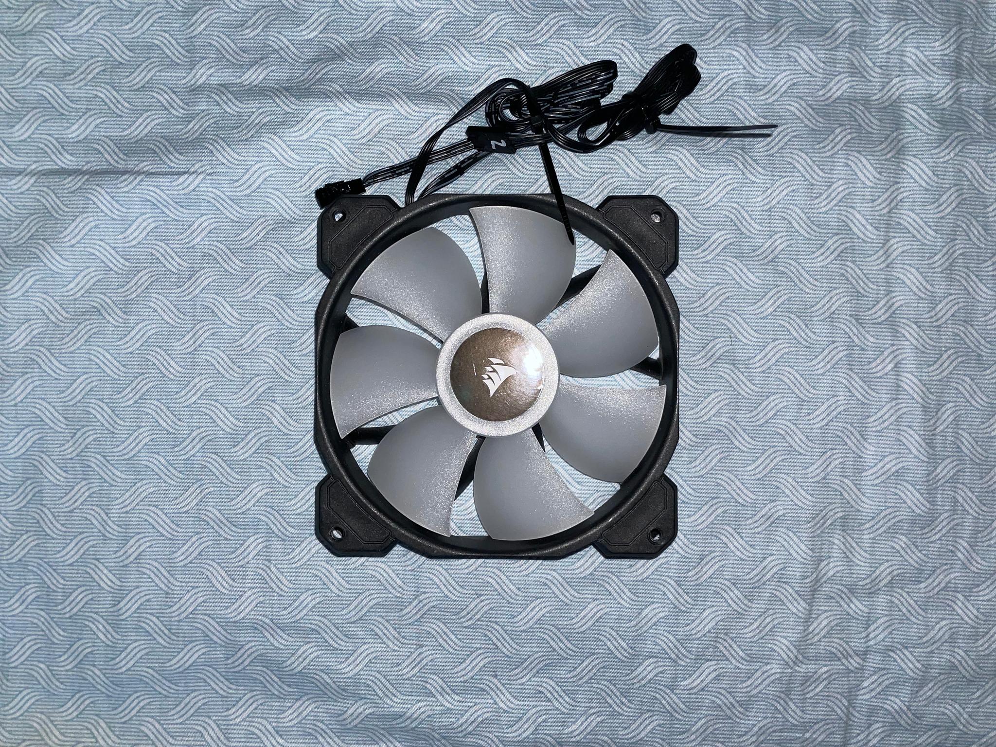 Assorted Corsair/ThermalTake/Antec 120mm Case Fans x4