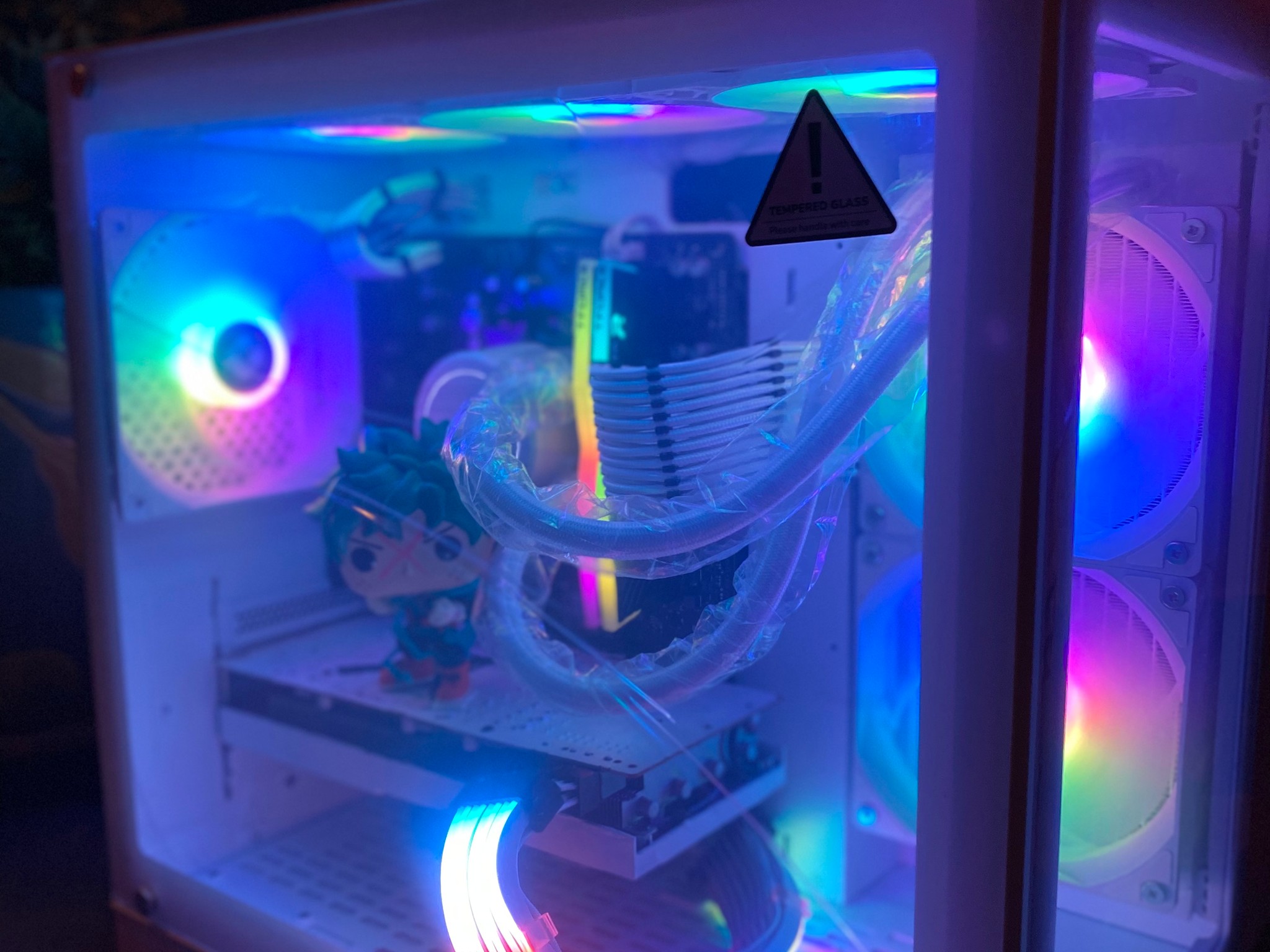 (Liquid-cooled) RX 5700XT| Ryzen 5| 16GB TFoRCE DDR4 RGB RAM| 1TB NVMe SSD| Windows 11 PRO w/ Deku💫