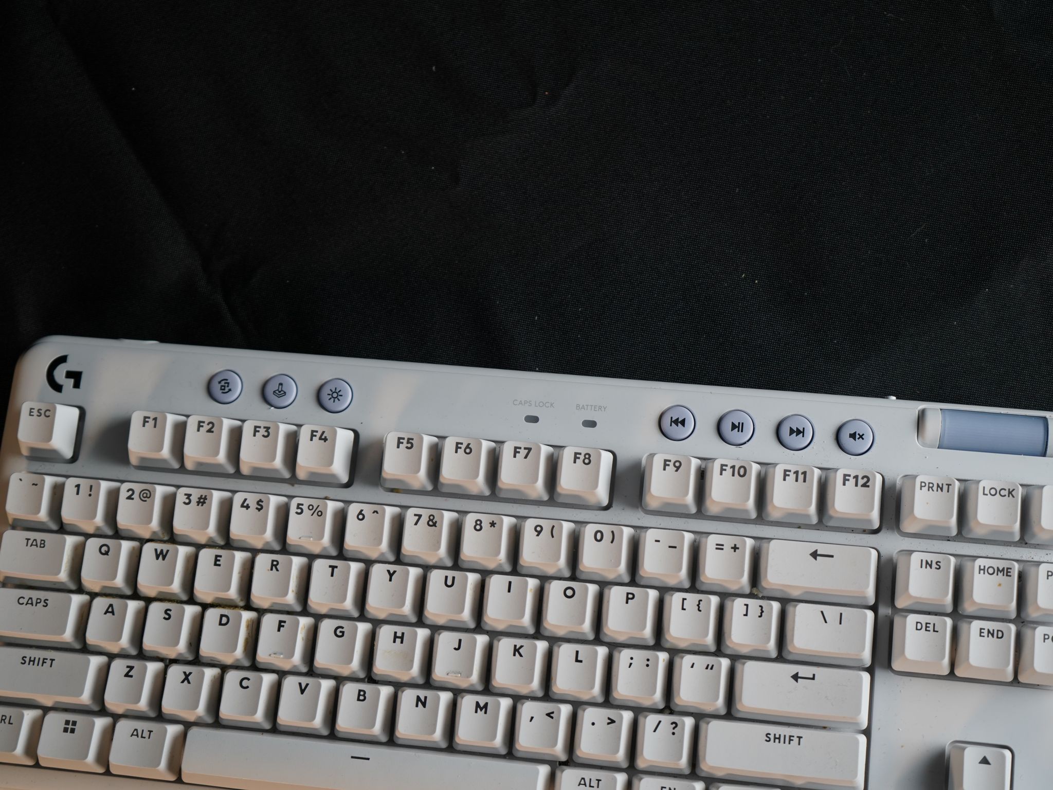 Gaming Keyboard = Logitech G715 TKL Aurora Collection Wireless Mechanical Gaming Keyboard - White