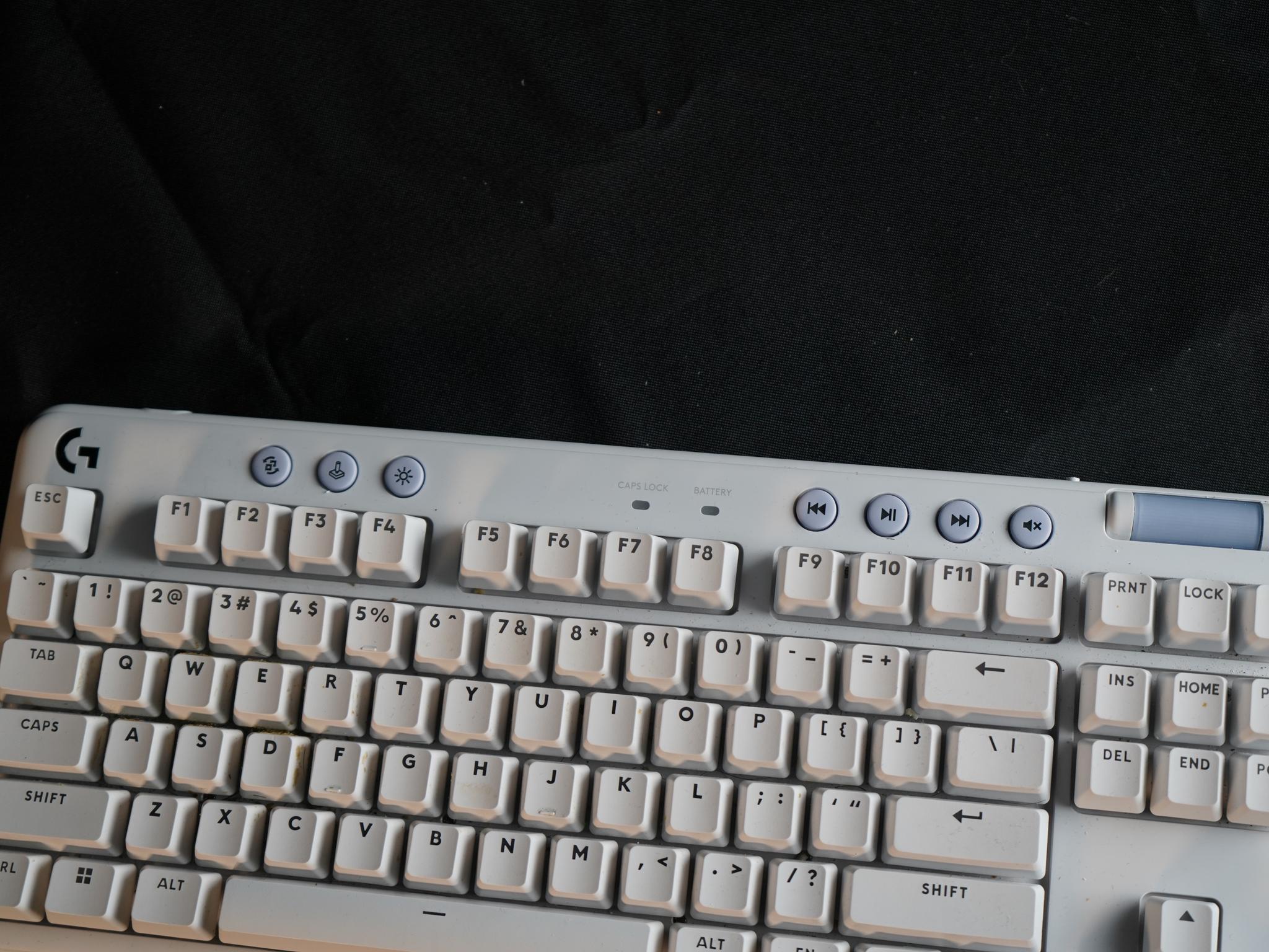 Gaming Keyboard = Logitech G715 TKL Aurora Collection Wireless Mechanical Gaming Keyboard - White