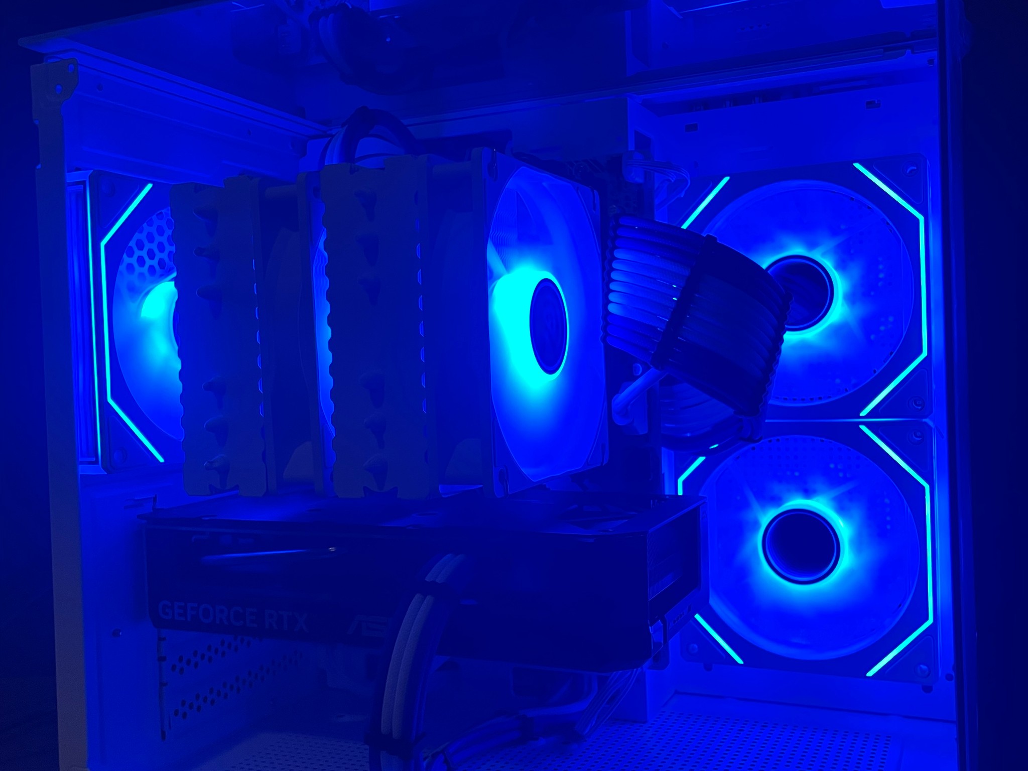 GeForce RTX 5060 Custom Gaming PC - Core i5-12600KF, 1TB SSD