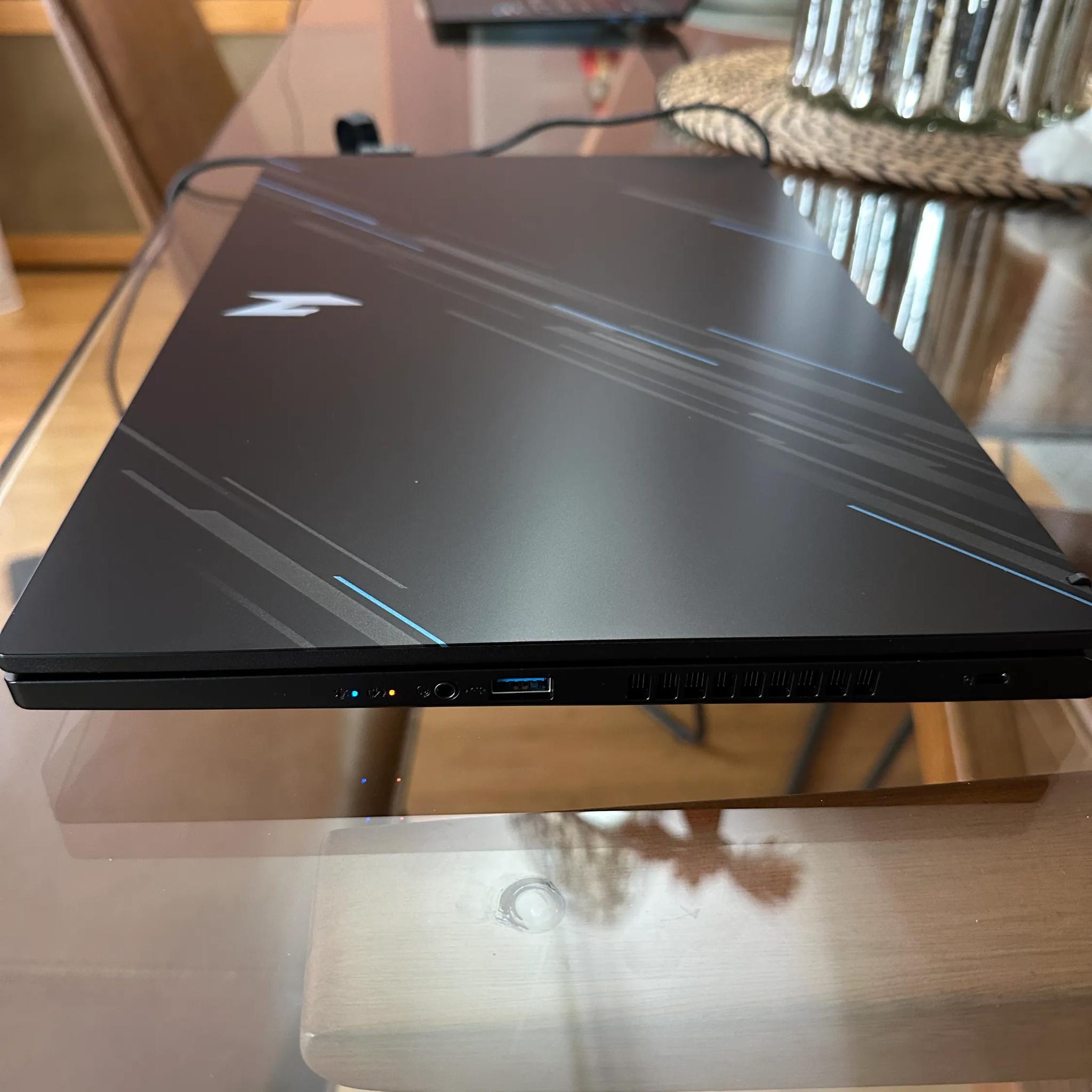 LIKE NEW Acer Nitro V 15.6" i5 13th RTX 3050