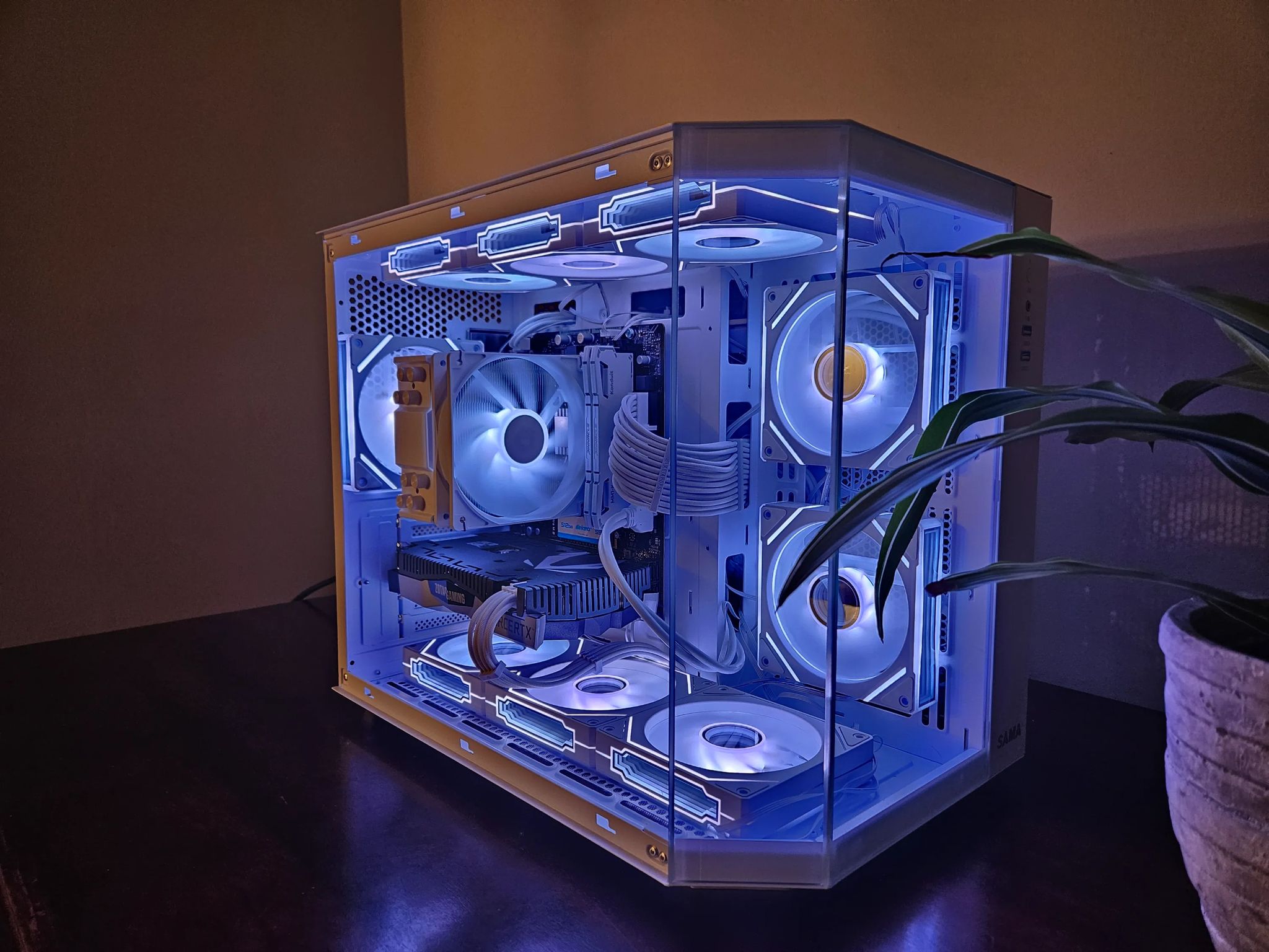 RTX 2060 Ryzen 5 3600x White RTX Fishtank Gaming PC