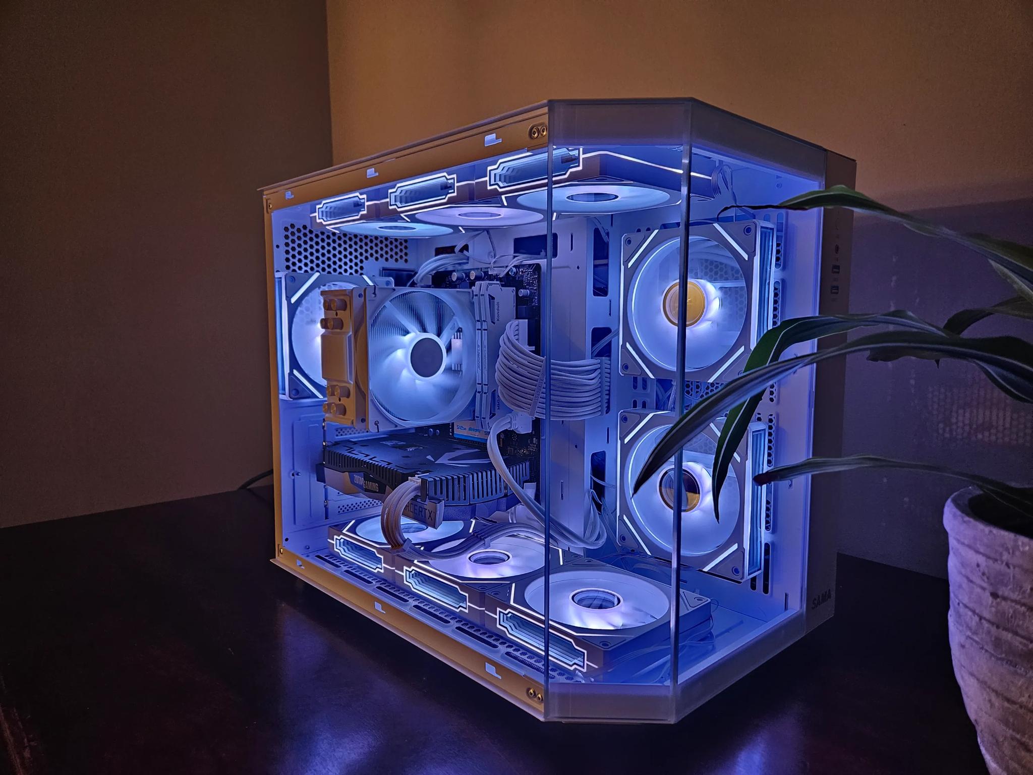 RTX 2060 Ryzen 5 3600x White RTX Fishtank Gaming PC
