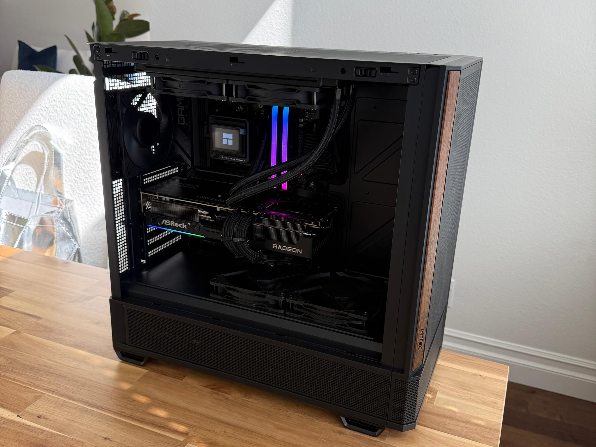STEALTH 🥷 | 9070 XT | 7700x | 32gb DDR5 | 1tb m.2 | Gaming PC