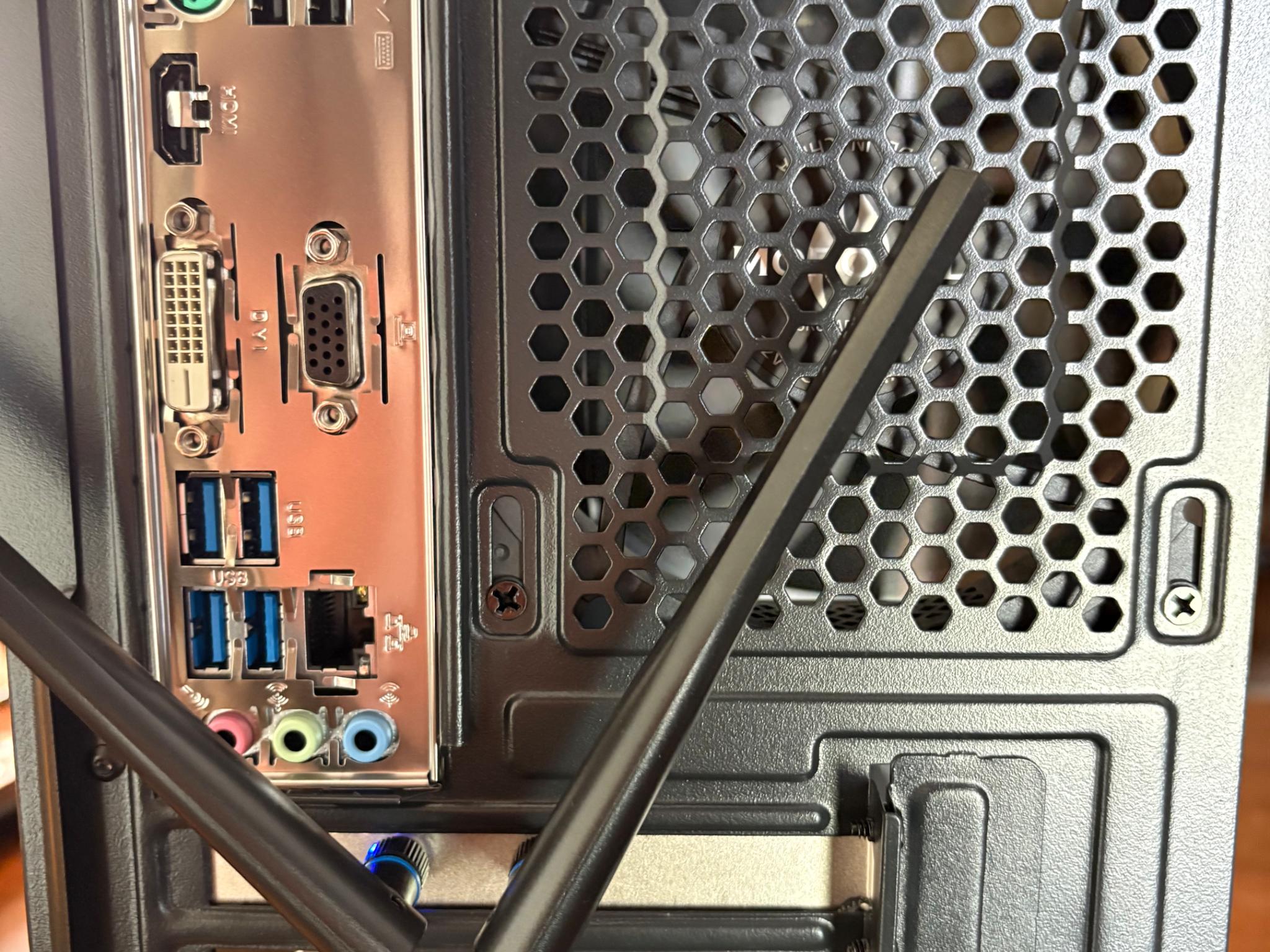 ♟️BLACKOUT♟️ | R5 5500 | 1660 Super | 16GB Ram