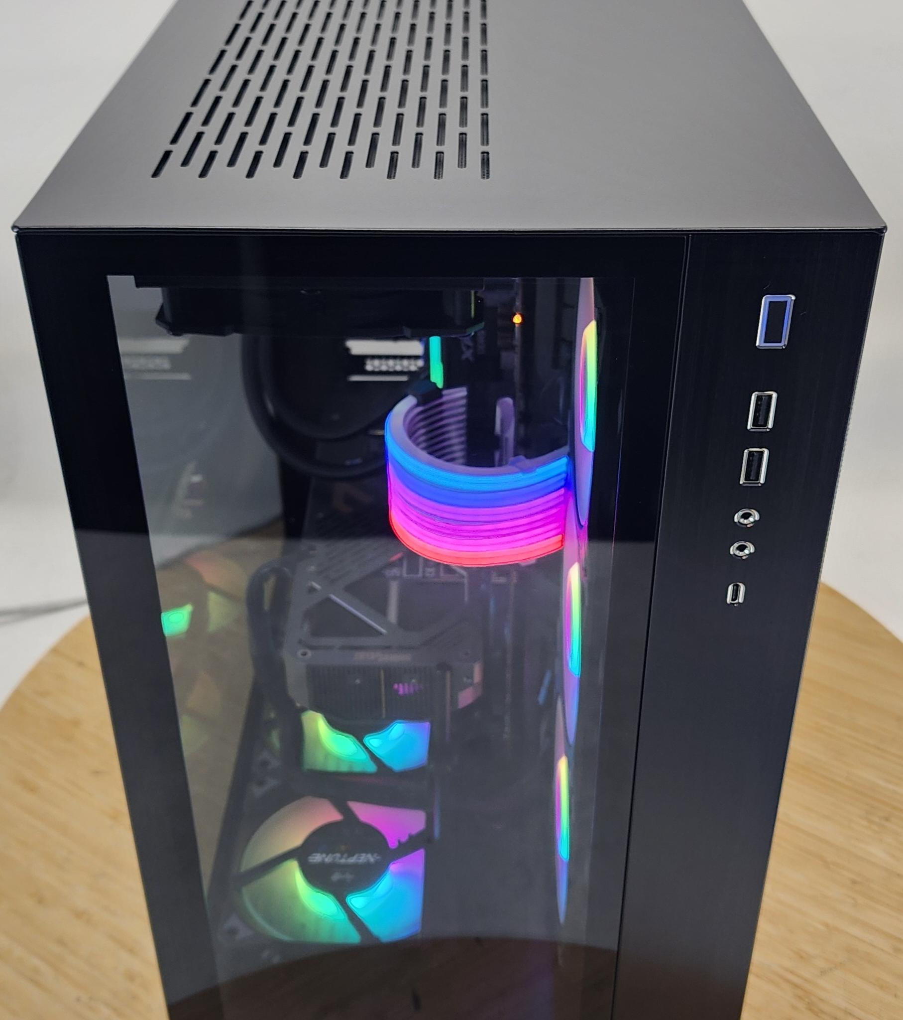 Gaming PC Ryzen 7 7800X3D 32GB RAM 1TB SSD RTX 5070 Ti 16GB Windows 11 Computer