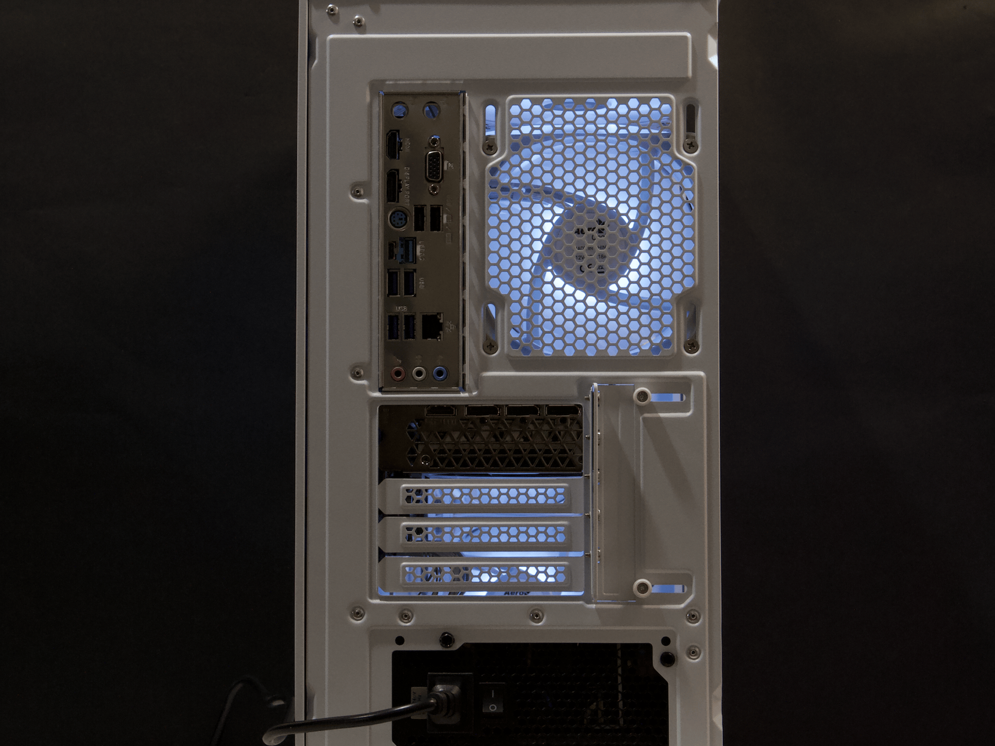 RTX 5070, Ryzen 7 5700X, 32GB DDR4, 1TB NVMe SSD, WiFi - Liquid Cooled Gaming PC