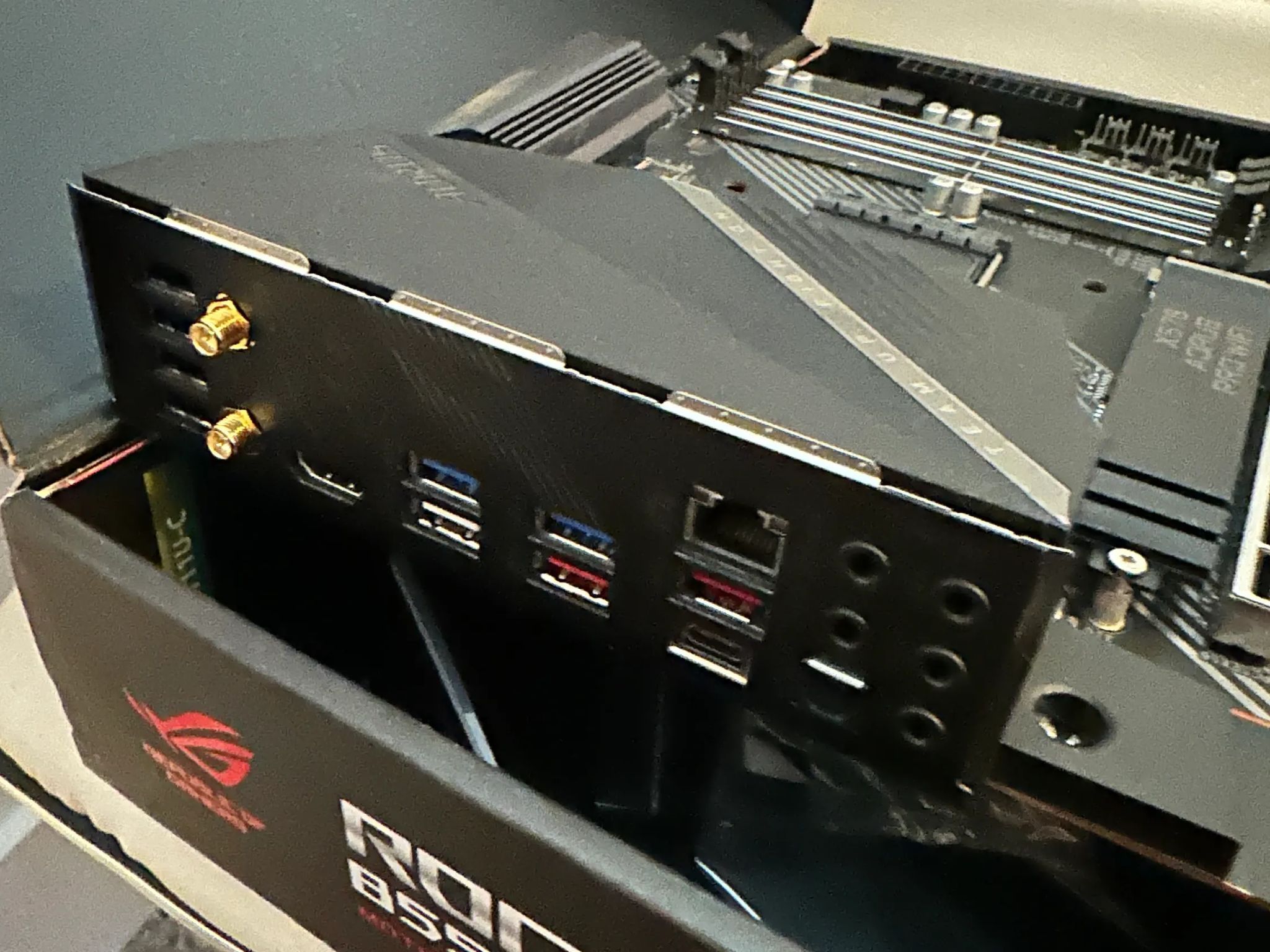 OPEN BOX Gigabyte Aorus X570 PRO WIFI Motherboard