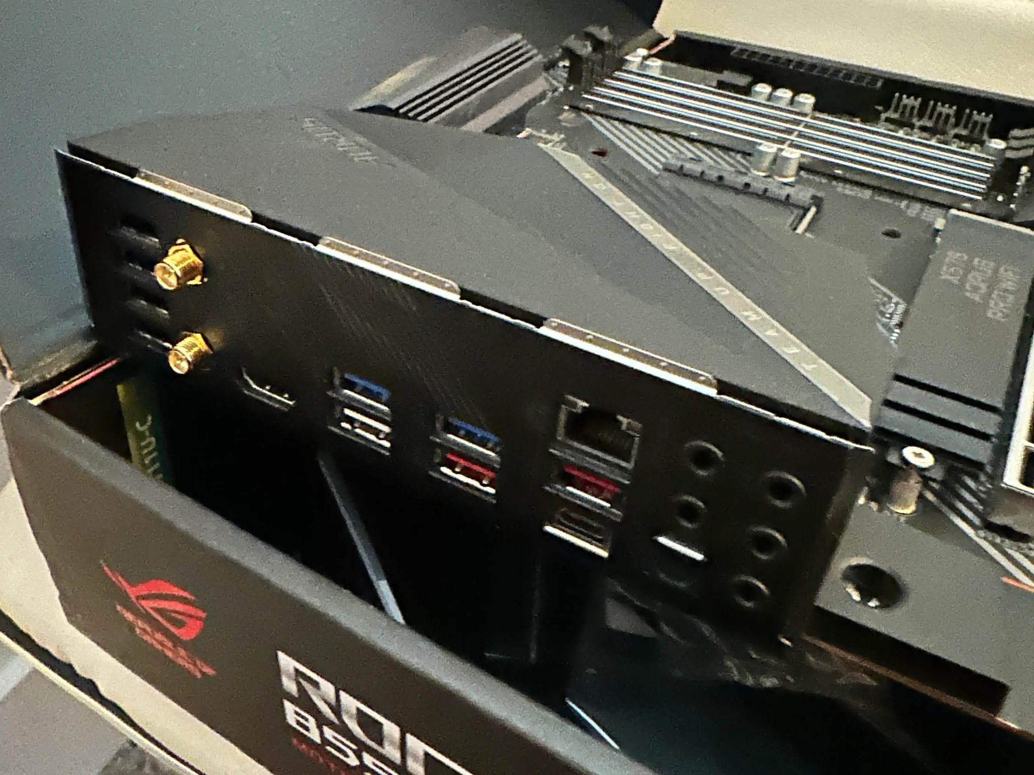 OPEN BOX Gigabyte Aorus X570 PRO WIFI Motherboard