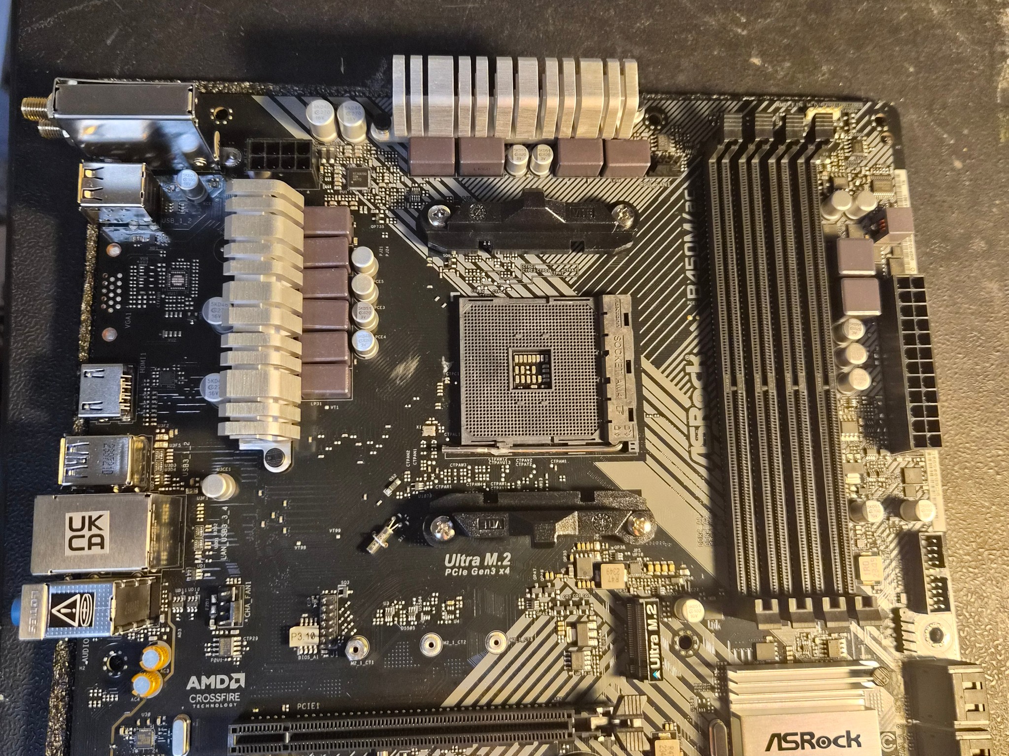 ASRock B450M matx, R5 3600, Cpu fan