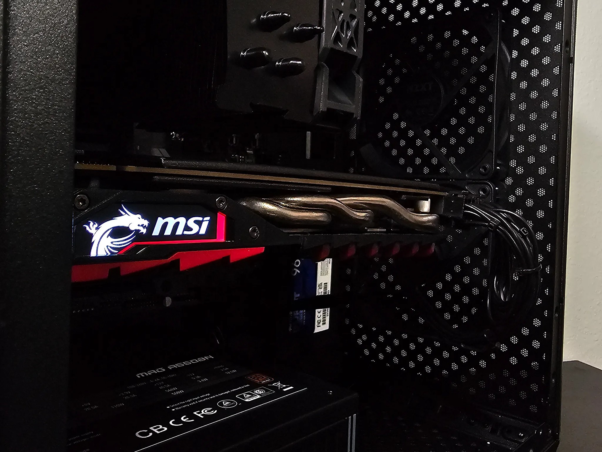 1080p Dragon // i5 9400f // GTX 1070 // 16GB DDR4 // 960GB SSD // Wi-Fi + BT