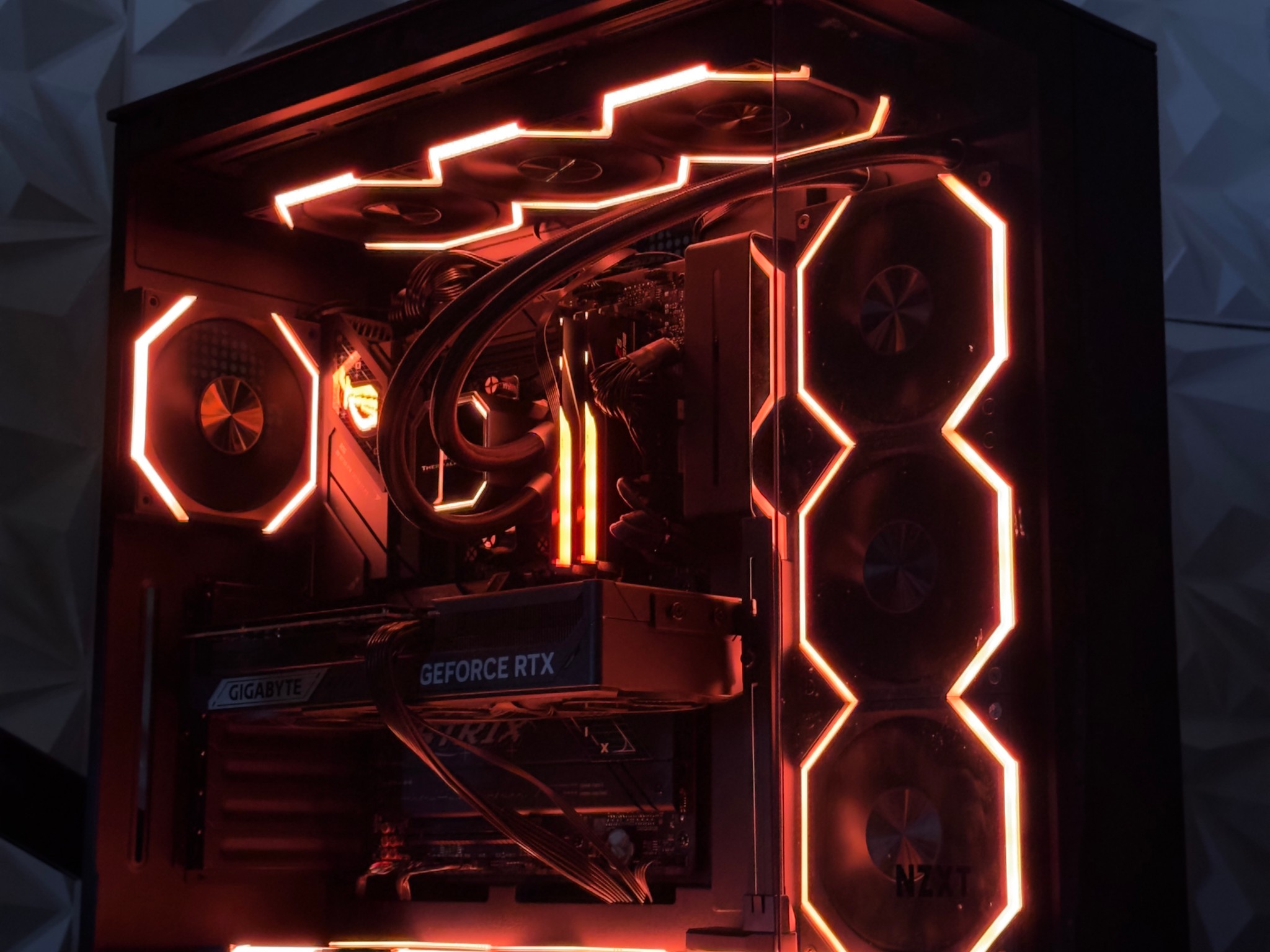 RTX 5070 Ti / Ryzen 7 9800X3D / 32GB 6000MHz CL30 DDR5 / 2TB crucial ssd / Windows 11 by