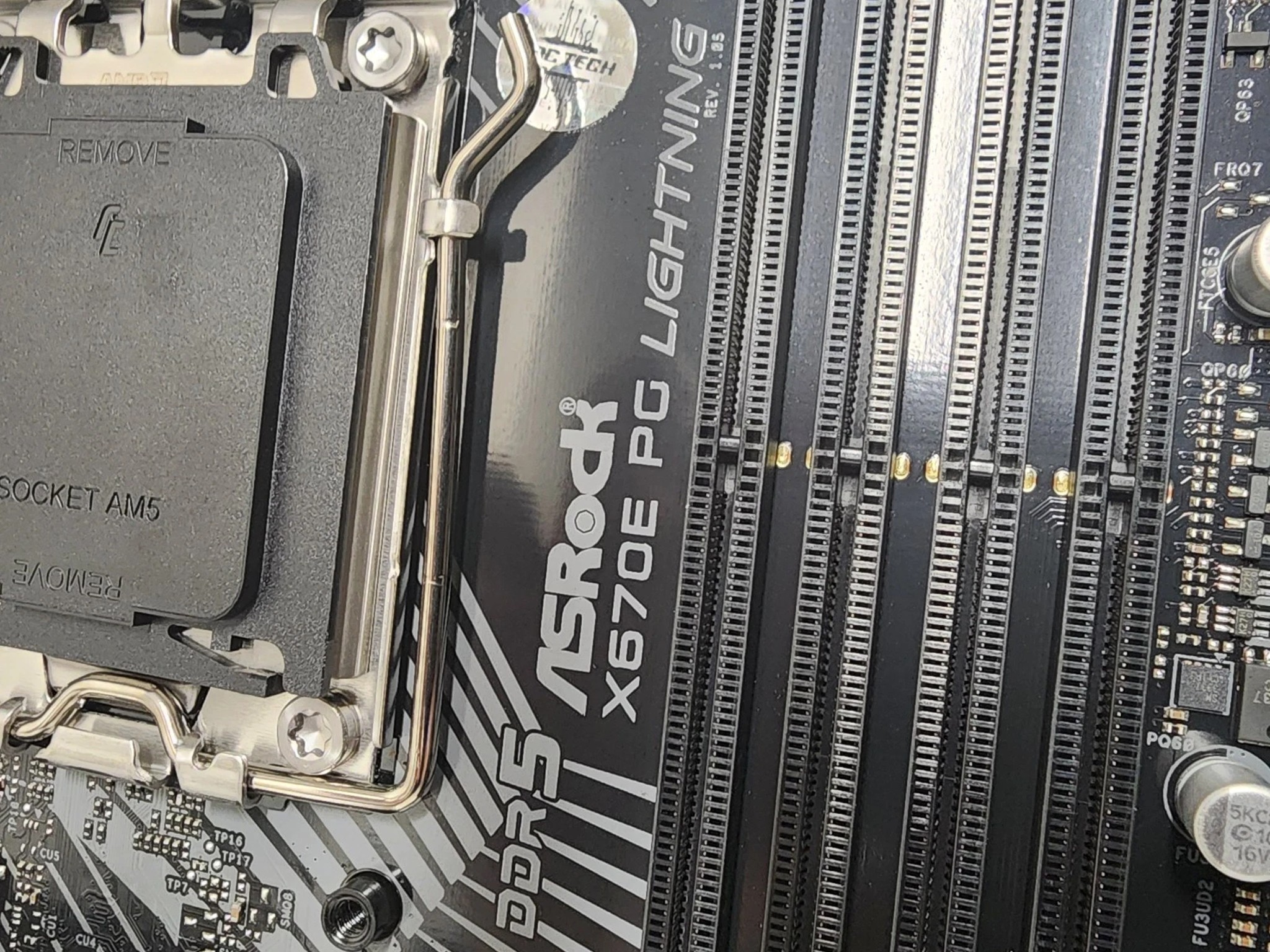 UPDATED BIOS ASRock X670E PG Lightning DDR5 AM5 ATX Motherboard
