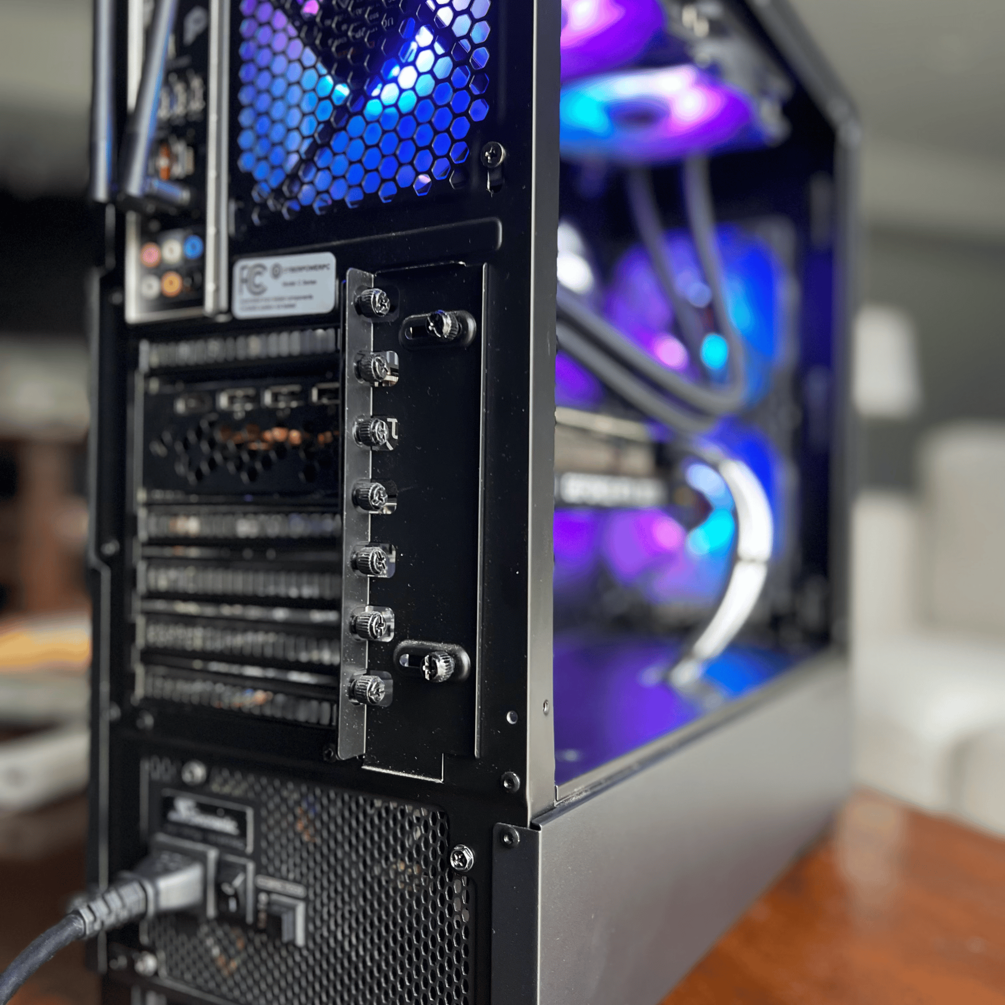 Intel Core i5-12600k & EVGA RTX 3070 Gaming PC