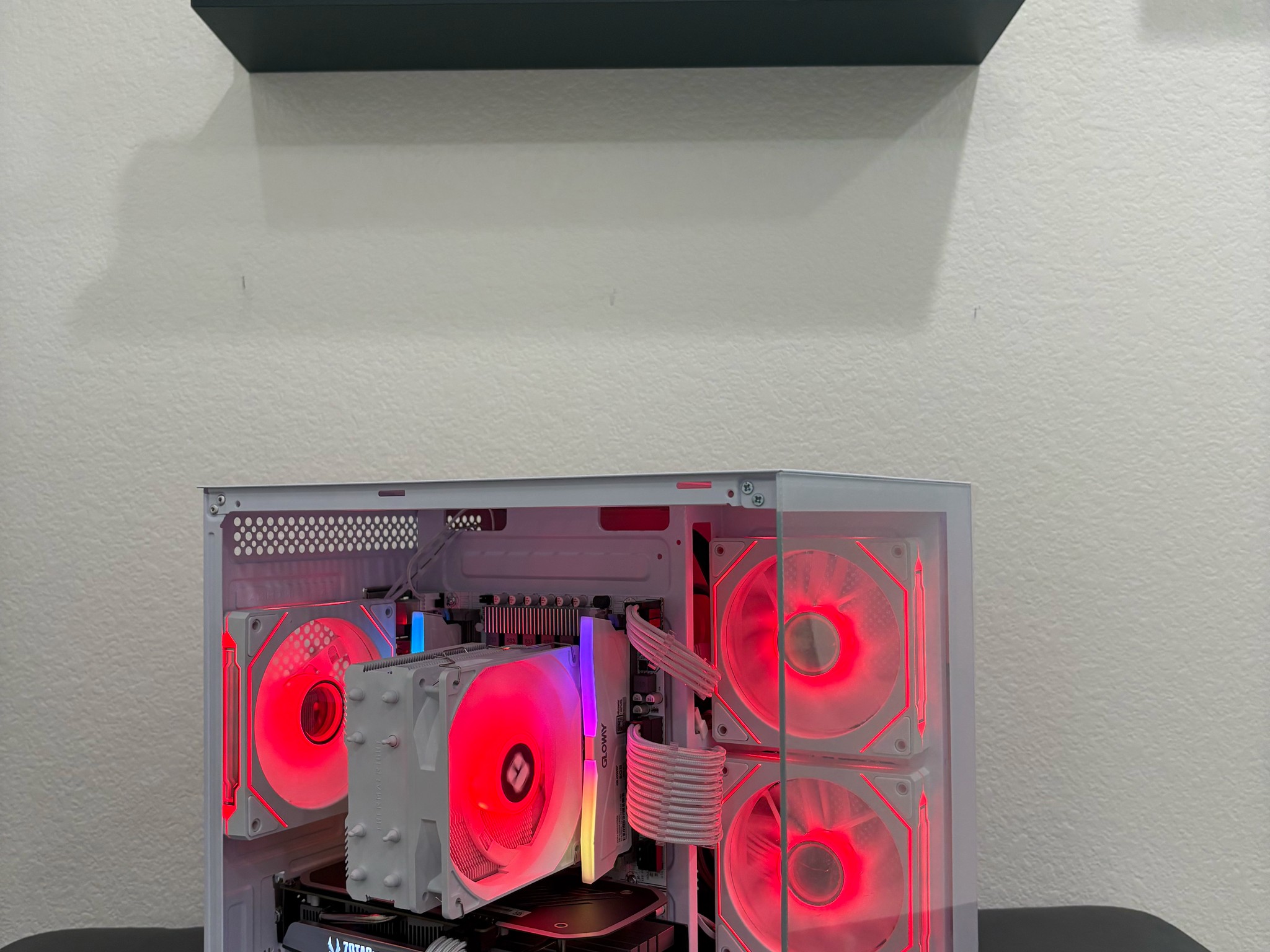 | Gaming PC | RTX 4060 | Intel Xeon E5-1650 V3 | 16 GB 3200 Mhz | 512GB Storage | ARGB |