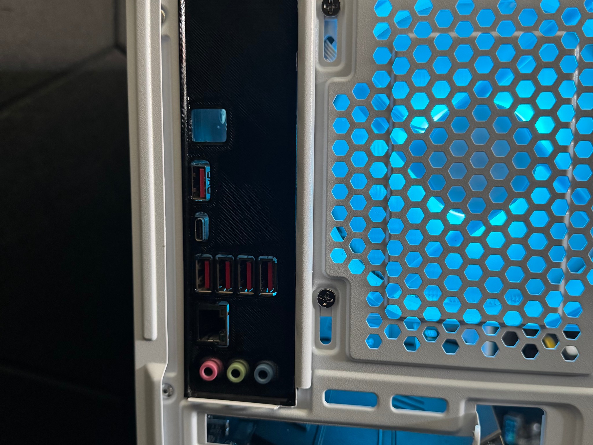 GTX 1660 Super | Intel i7-9700F | 16GB DDR4 | 512GB SSD| Custom Gaming PC