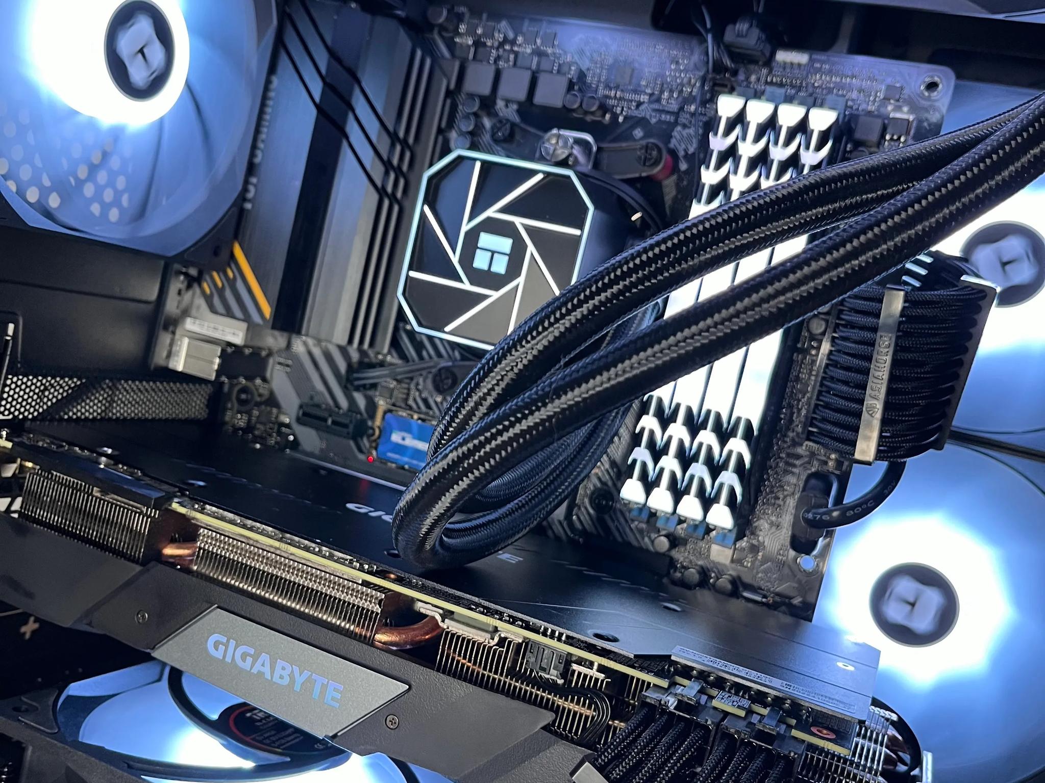 Clone 2 - Custom Gaming PC - RTX 2080ti / R5 5600G / 32GB DDR4 / 1TB Gen3 NVMe