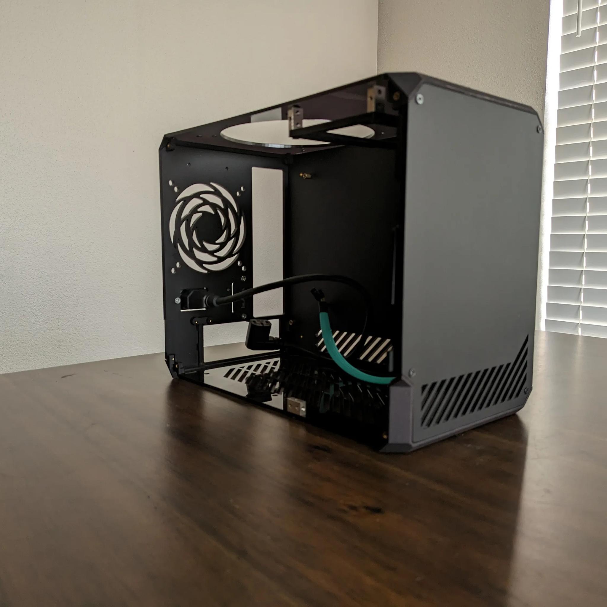 Lz7 XTD Mini-ITX Case