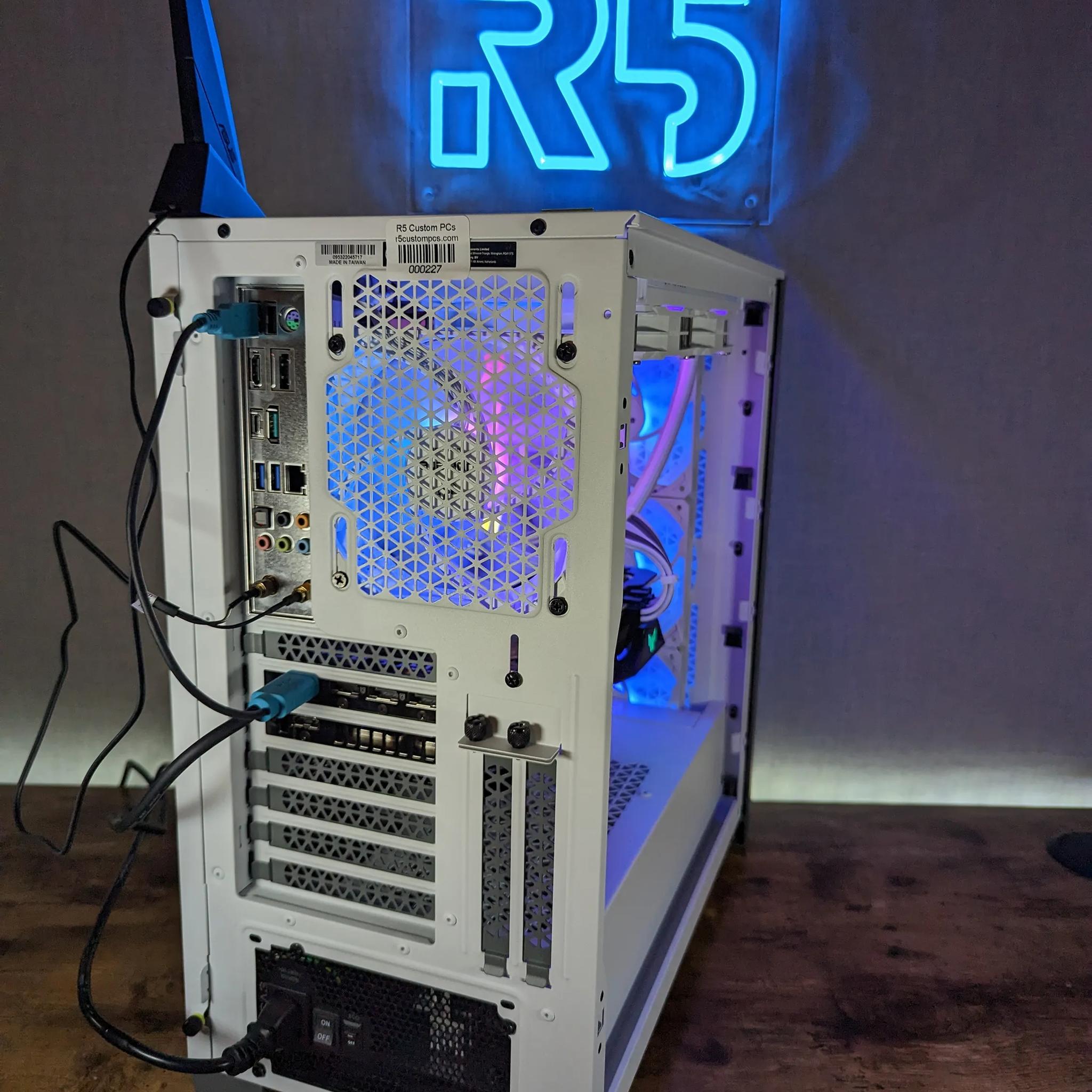 RTX 3080 // i9 12900KF // 32GB 5600Mhz DDR5 // 1TB Gen4 NVMe // WiFi
