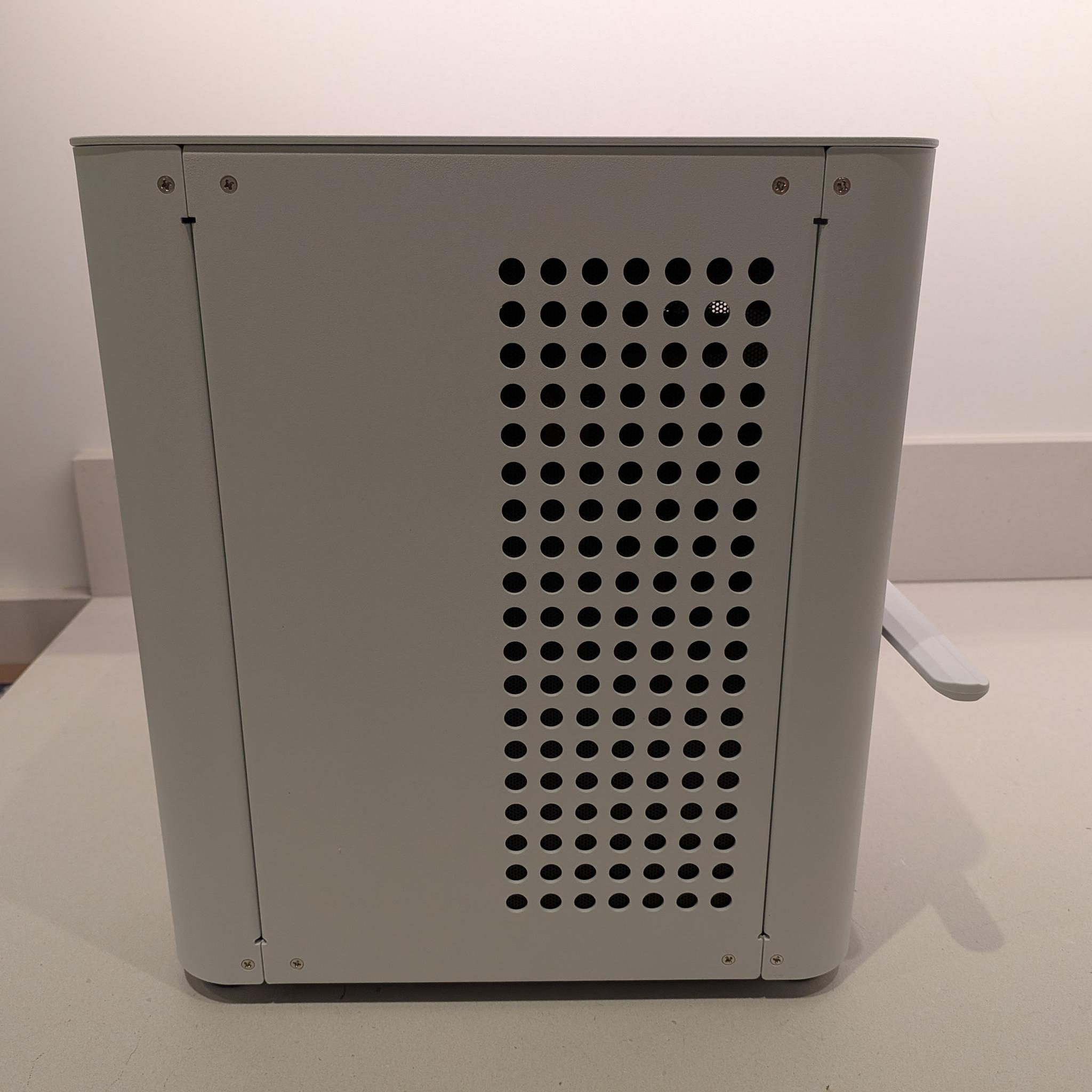 Bomb Devil AMD - RX 9060 XT 16GB, Ryzen 5 9600X, 32 GB DDR5 RAM, 2 TB Gen 5 NVME, RGB, Liquid Cooled