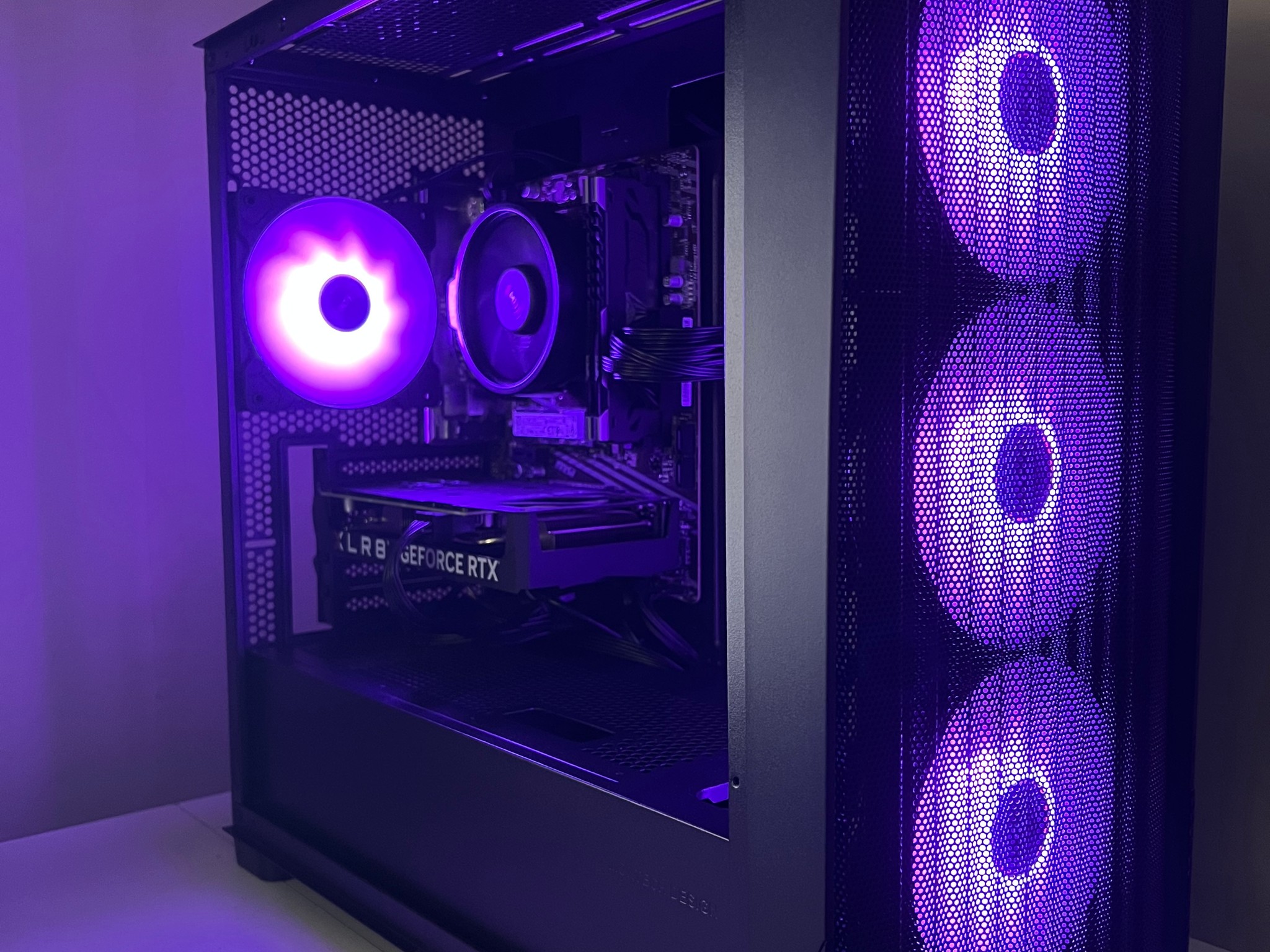 RTX 4060 | Ryzen 5 5500 | 16GB DDR4-4000mhz | 1TB NVMe SSD | 1080p/1440p Gaming PC