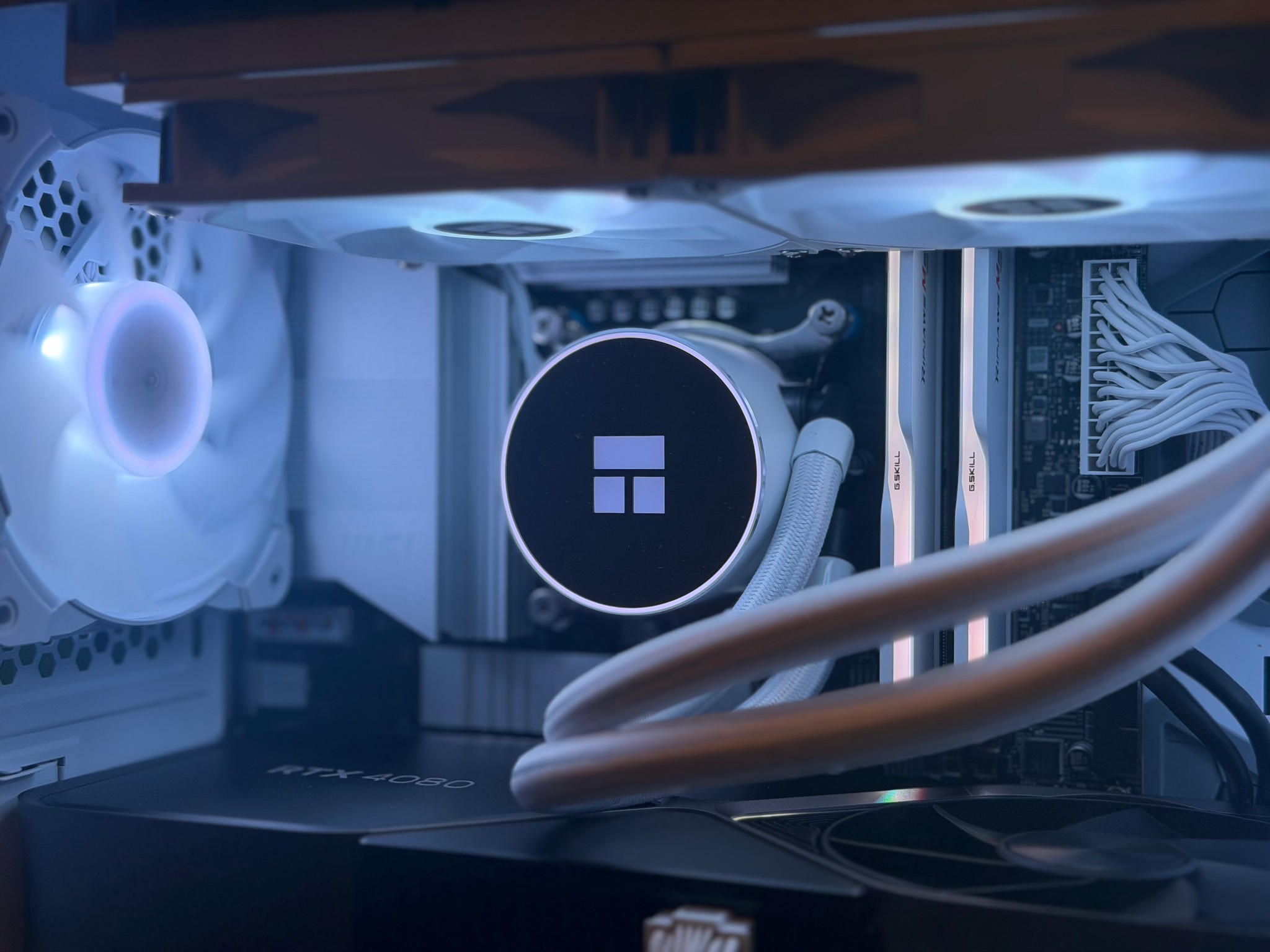 🔥4K Gaming & Content Creation🔥 - RTX 4080 FE | Intel Ultra 7 265K | 32GB DDR5 | 2TB | 240mm AIO