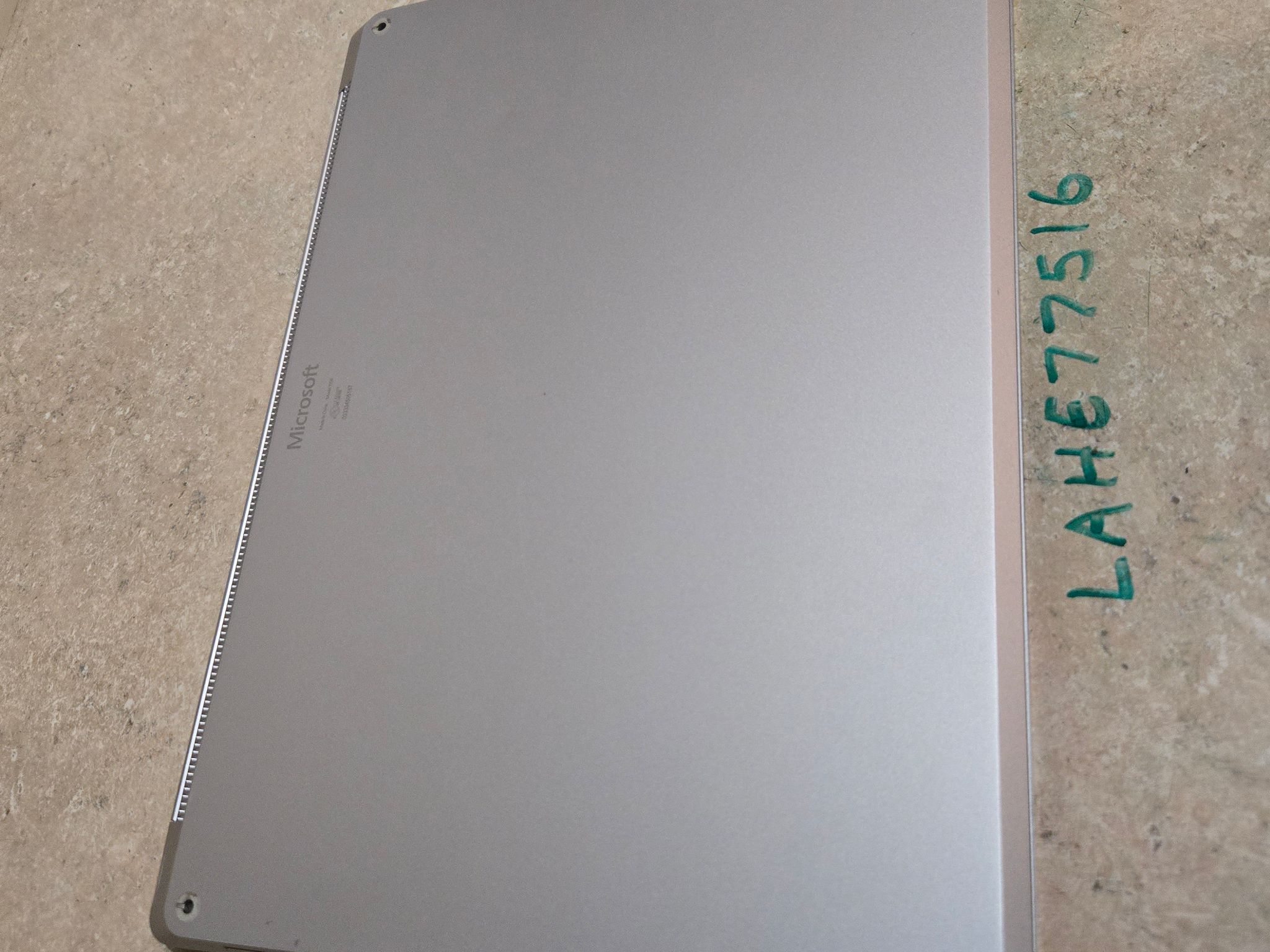 Microsoft Surface Laptop 4 - 256Gb SSD - Ryzen 5 - 13.5" 2k Touch Display - Model 1958