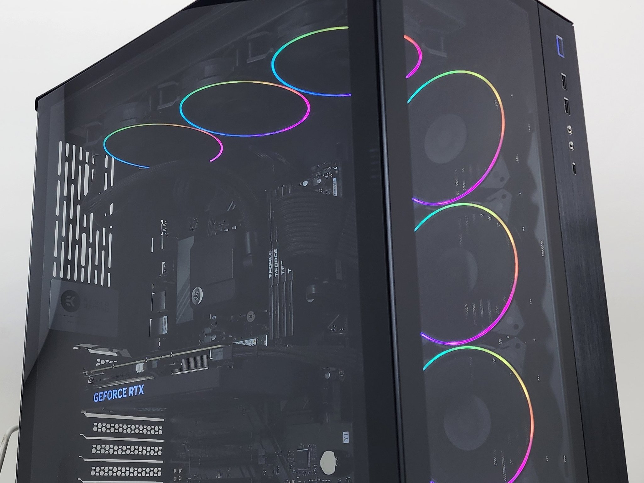 Gaming PC Ryzen 5 8400F 32GB RAM 2TB SSD RTX 4060 Ti 8GB Windows 11 Computer