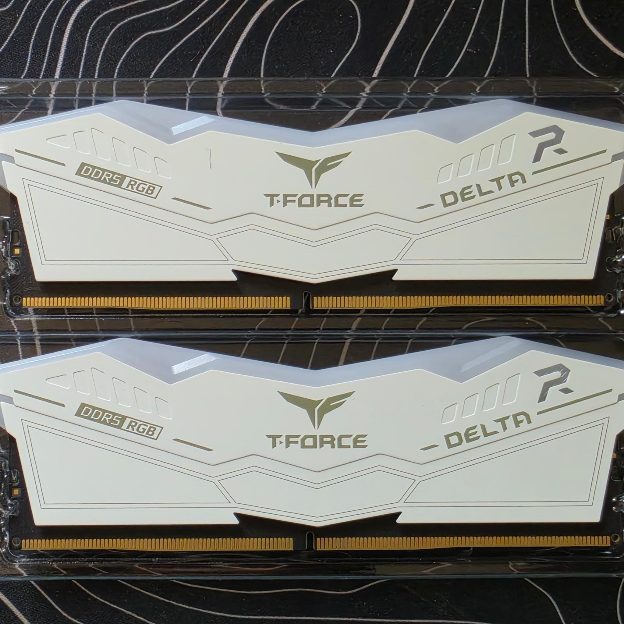 FREE SHIPPING TEAMGROUP T-Force Delta RGB DDR5 16 (2x8GB) 6000MHz DDR5 RAM (White RGB)