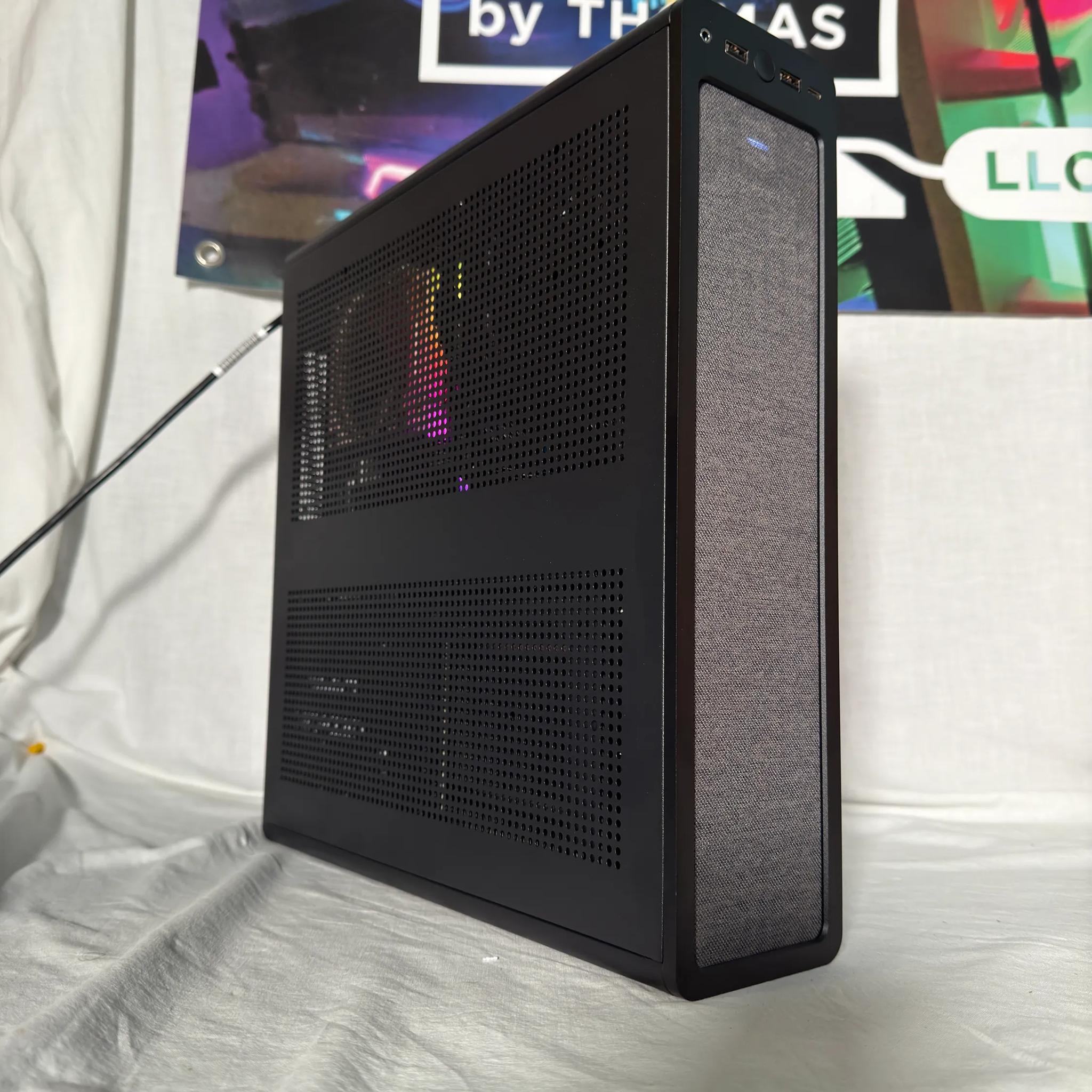 RTX 4070TI SUPER SMALL FORM FACTOR Ryzen 7 7800X3D