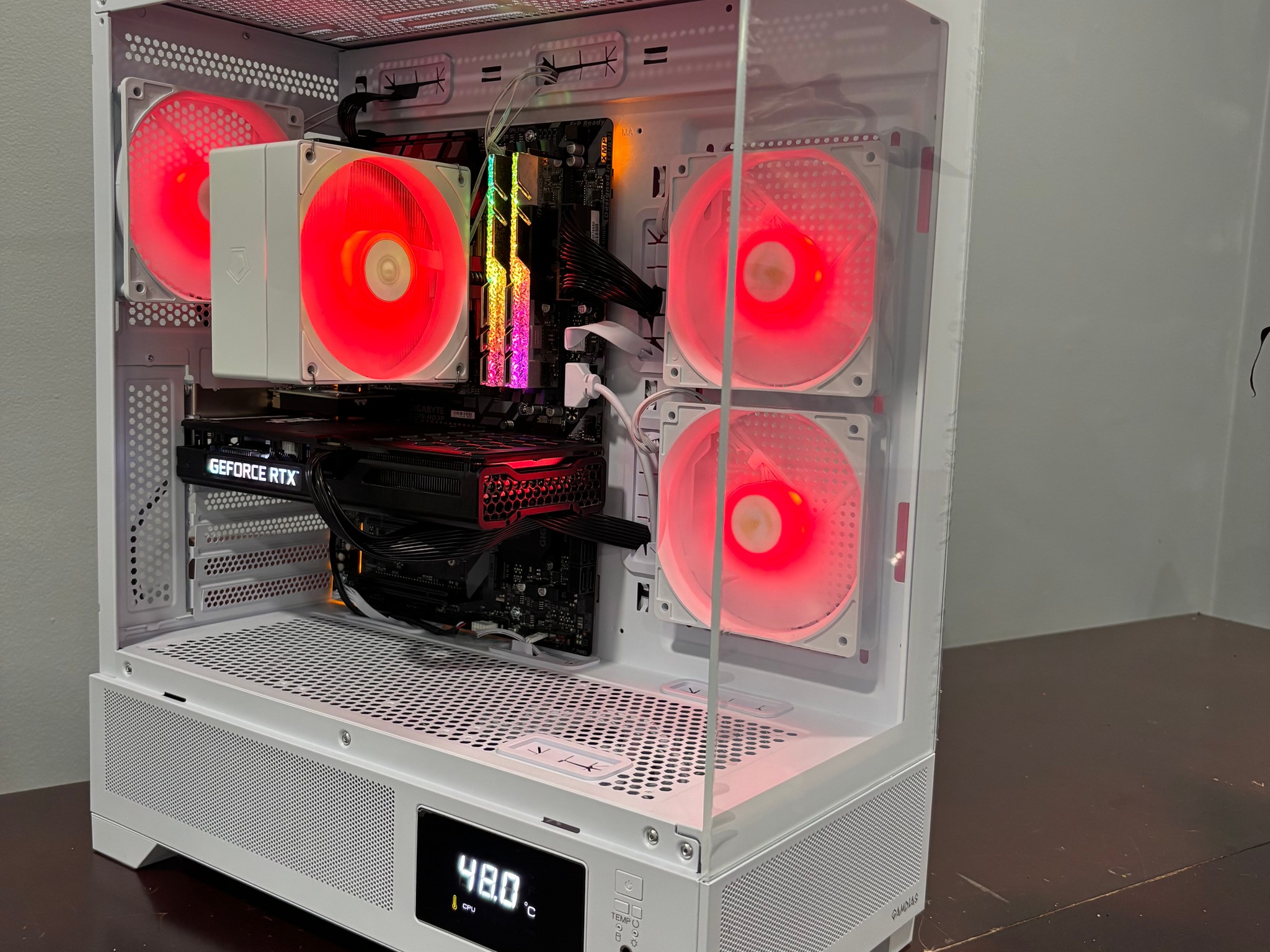 I7 8700 - RTX 3050 8gb - ddr4 16gb 3200mhz - 512gb ssd