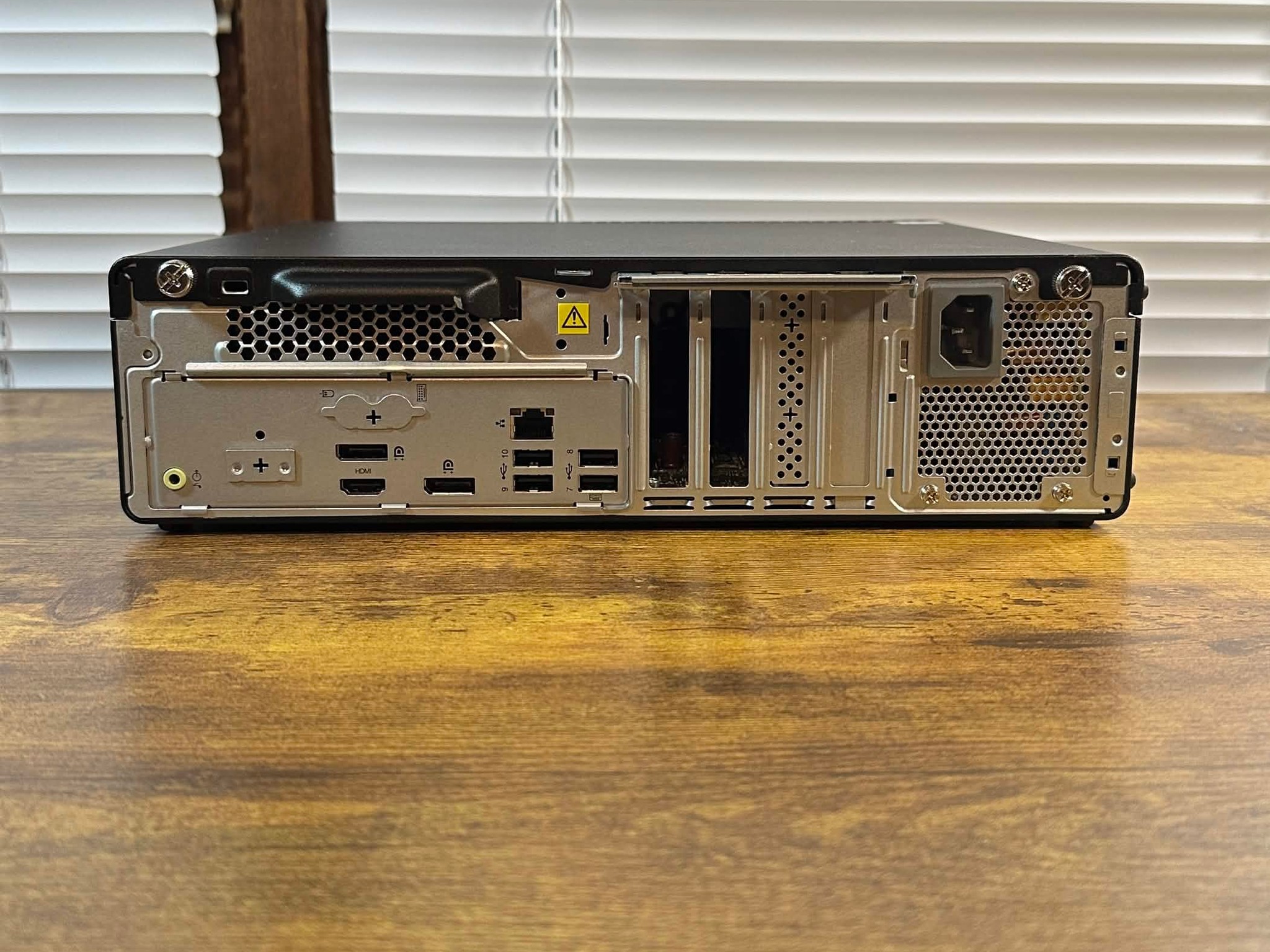 Lenovo ThinkCentre M70S | Intel i5 12400 | 16GB DDR4 | 120GB SSD | Win11 | WIFI | SFF Office PC