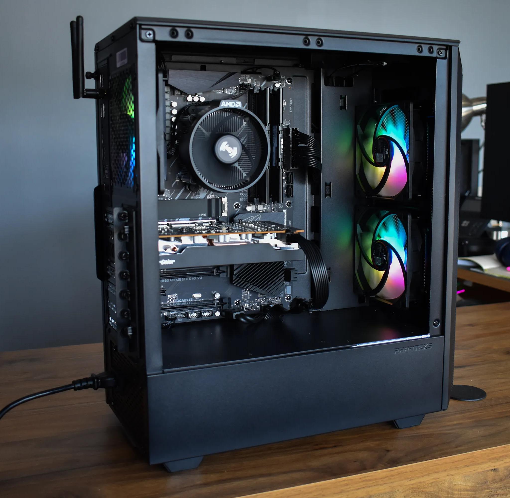 Ryzen 5 5500 / RX 6600XT Mid Range Gaming PC