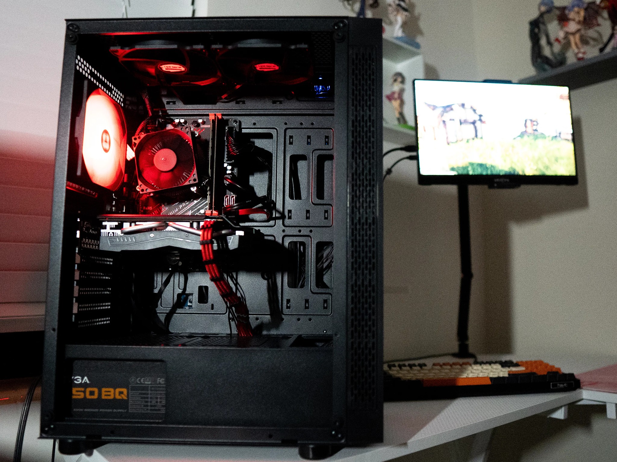 ⚫🔴 | RX 580 | INTEL i5 4670 | 12GB DDR3 RAM | 240GB SSD + 320GB HDD | Scarlet Dagger 2.0