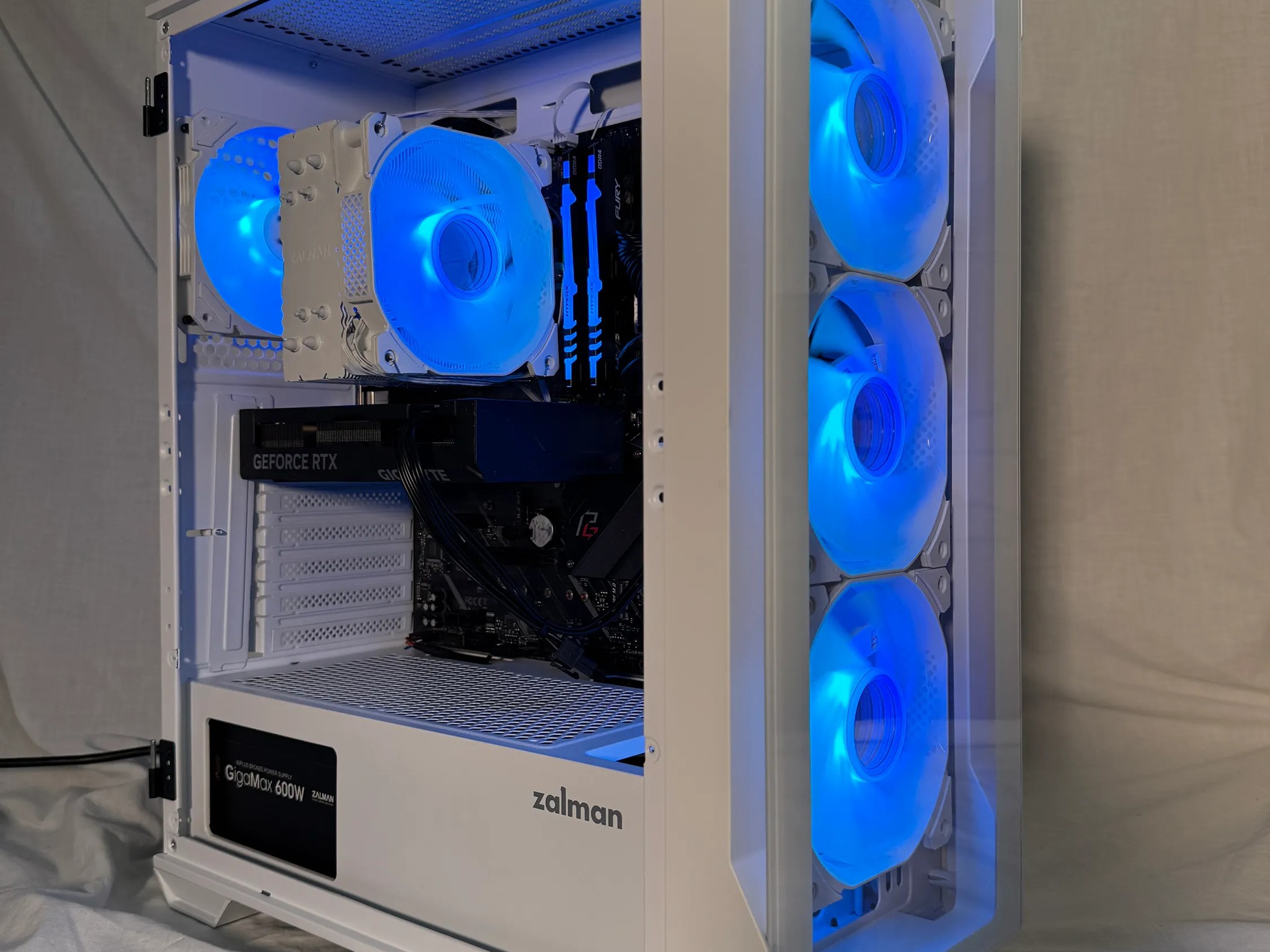 RTX 4060ti Ryzen 5700g Mid Range Performance PC