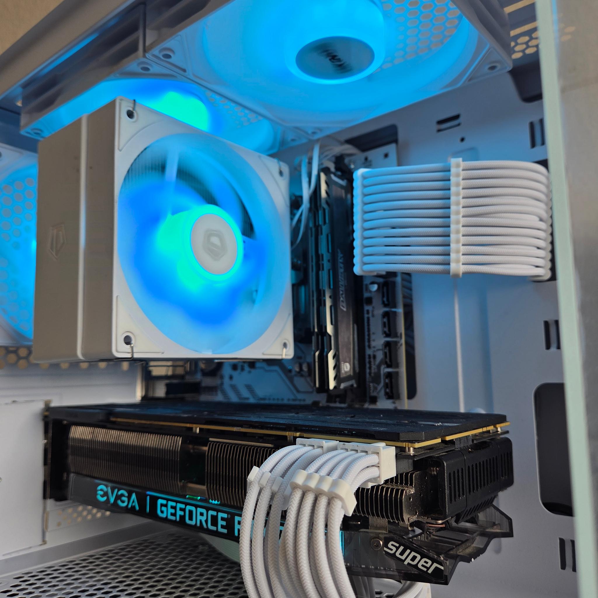 WINTER STORM – Ryzen 5 5500 / RTX 2080 super / 16GB RAM / 500GB NVMe SSD❄️⛄❄️/I/