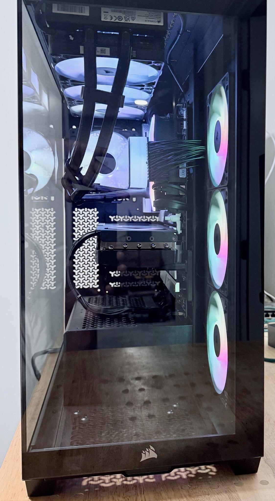 Maestro RTX 5070 OC 12GB